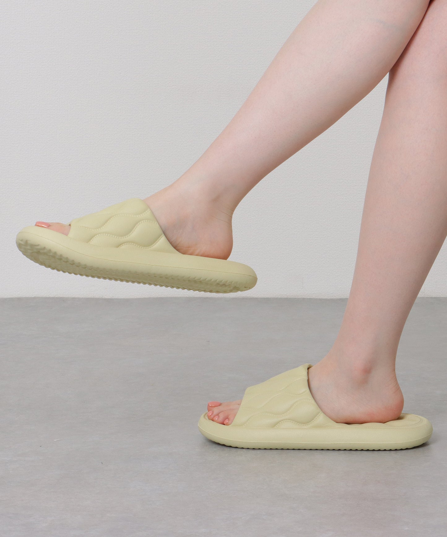 ウエーブ ライン ソフト オープン サンダル