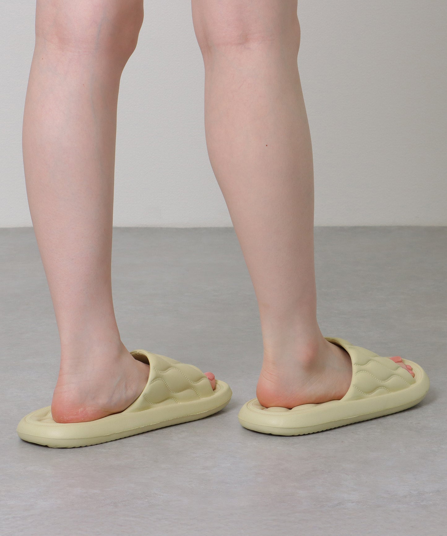 ウエーブ ライン ソフト オープン サンダル