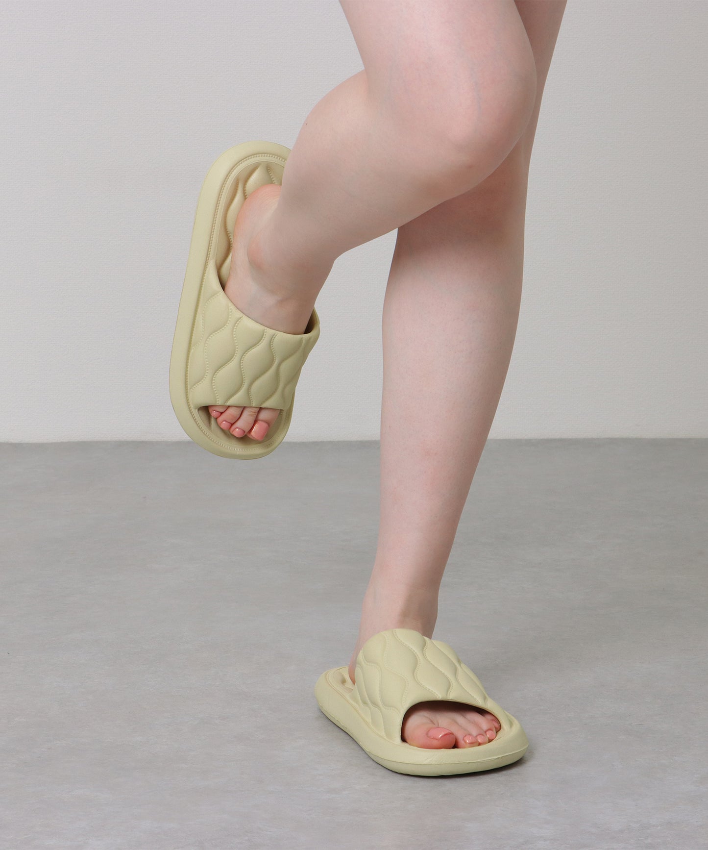 ウエーブ ライン ソフト オープン サンダル