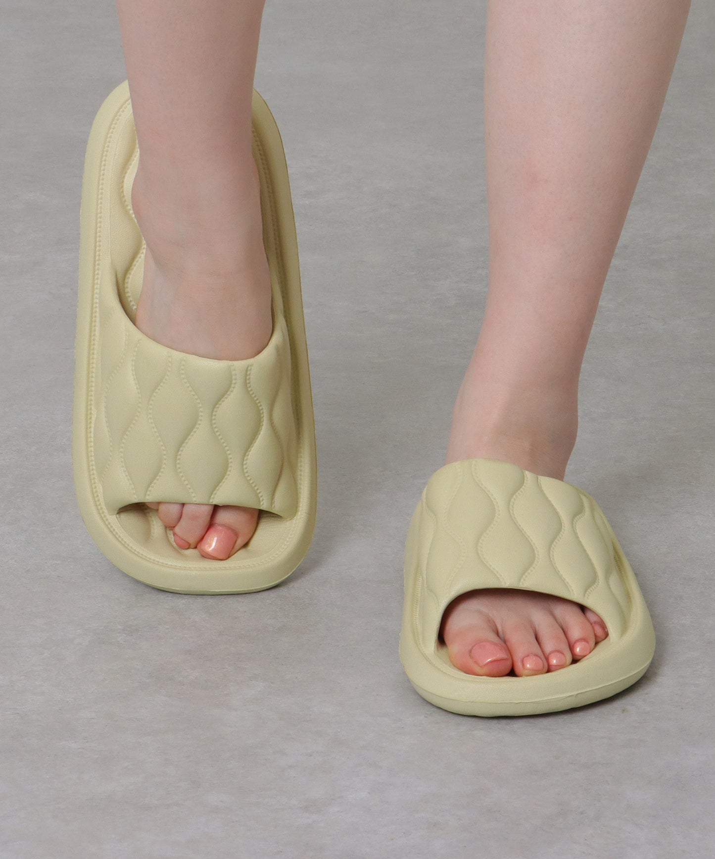 ウエーブ ライン ソフト オープン サンダル