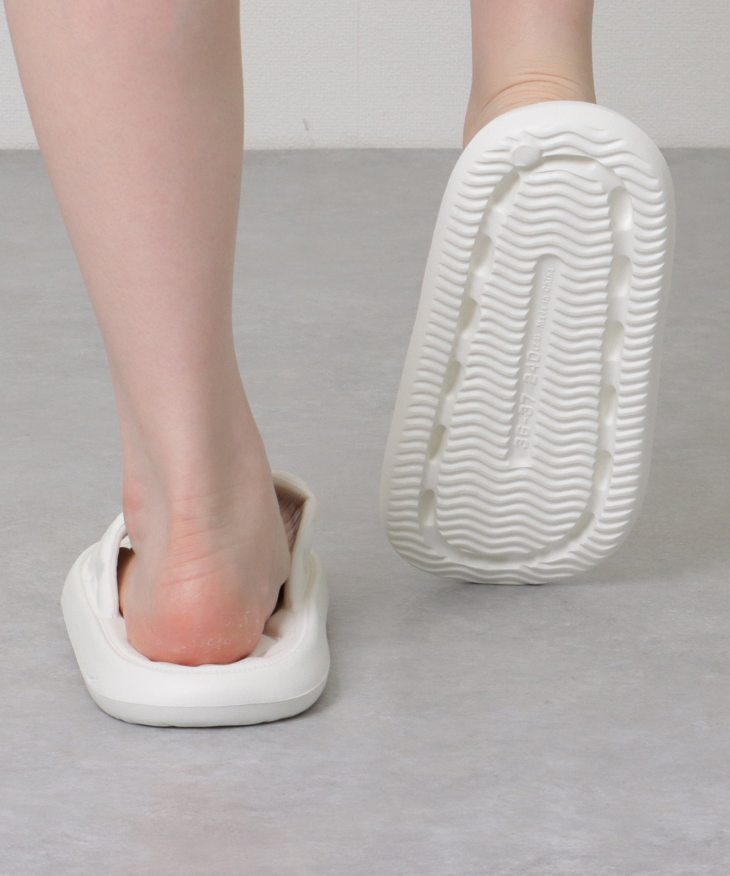 ウエーブ ライン ソフト オープン サンダル