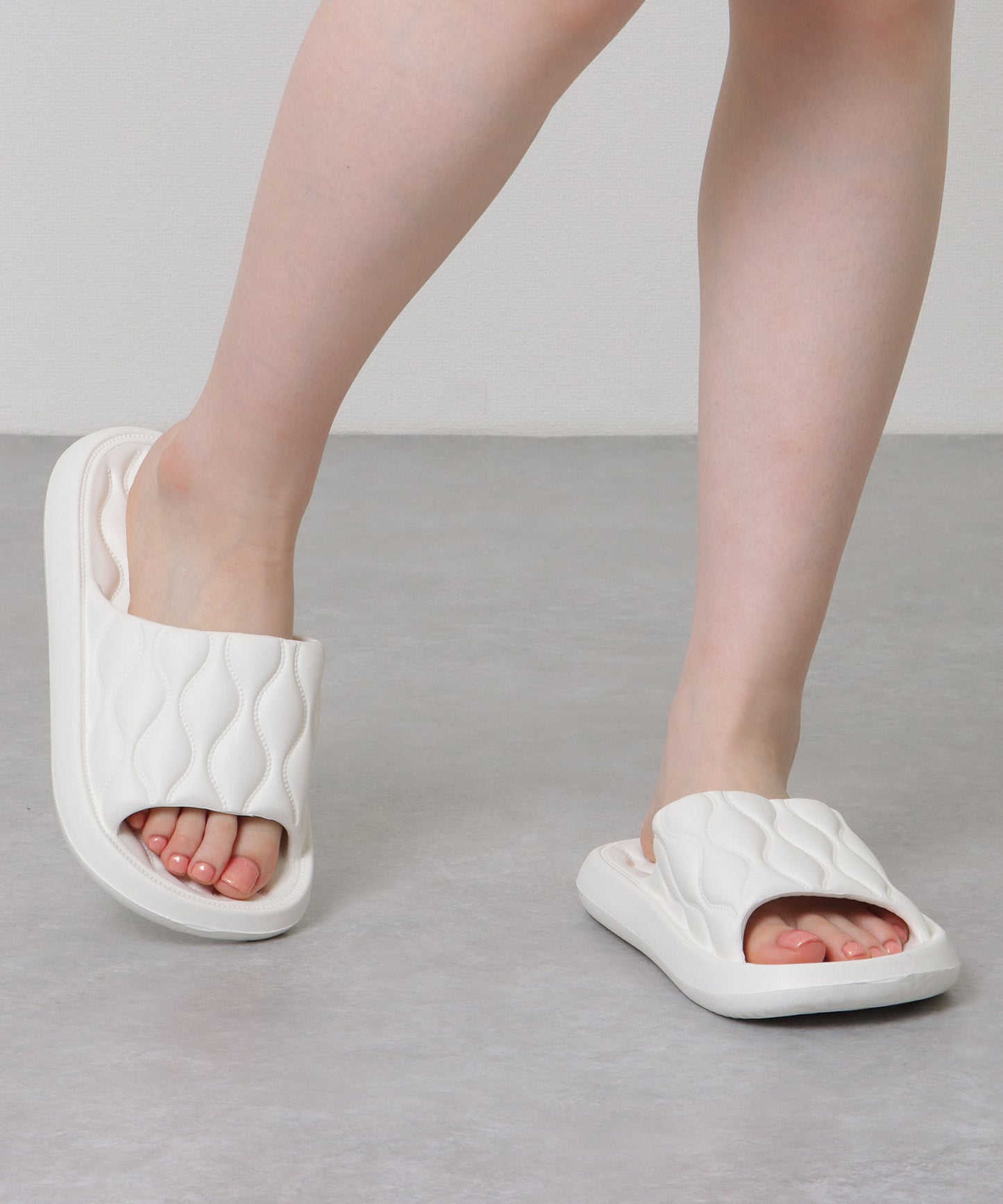 ウエーブ ライン ソフト オープン サンダル