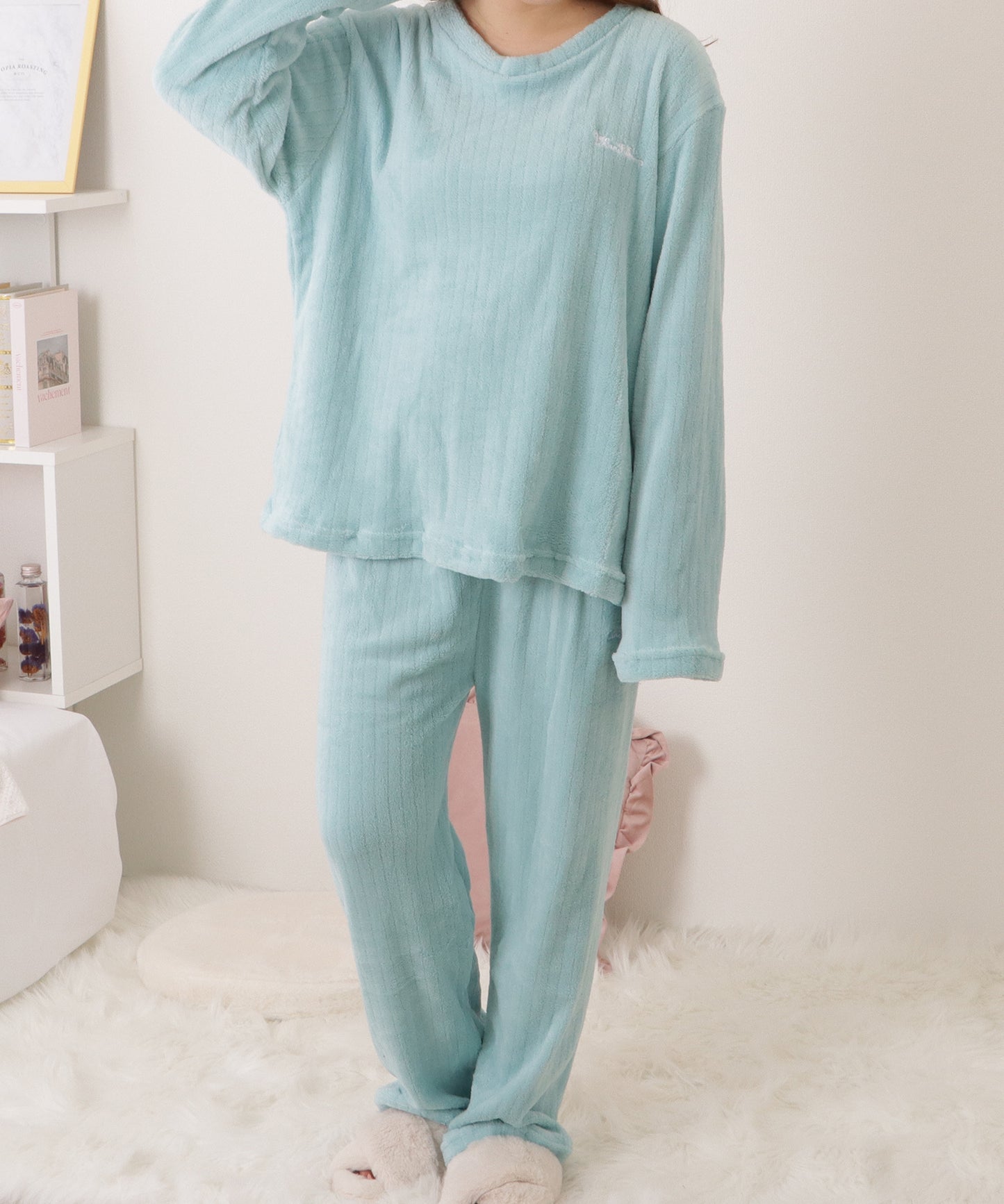 立体ストライプ刺繍付きプルオーバールームウエア