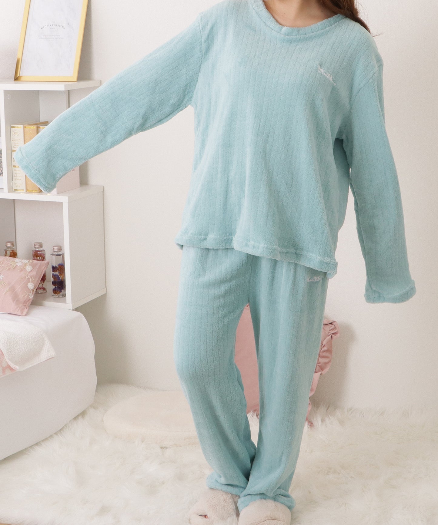 立体ストライプ刺繍付きプルオーバールームウエア