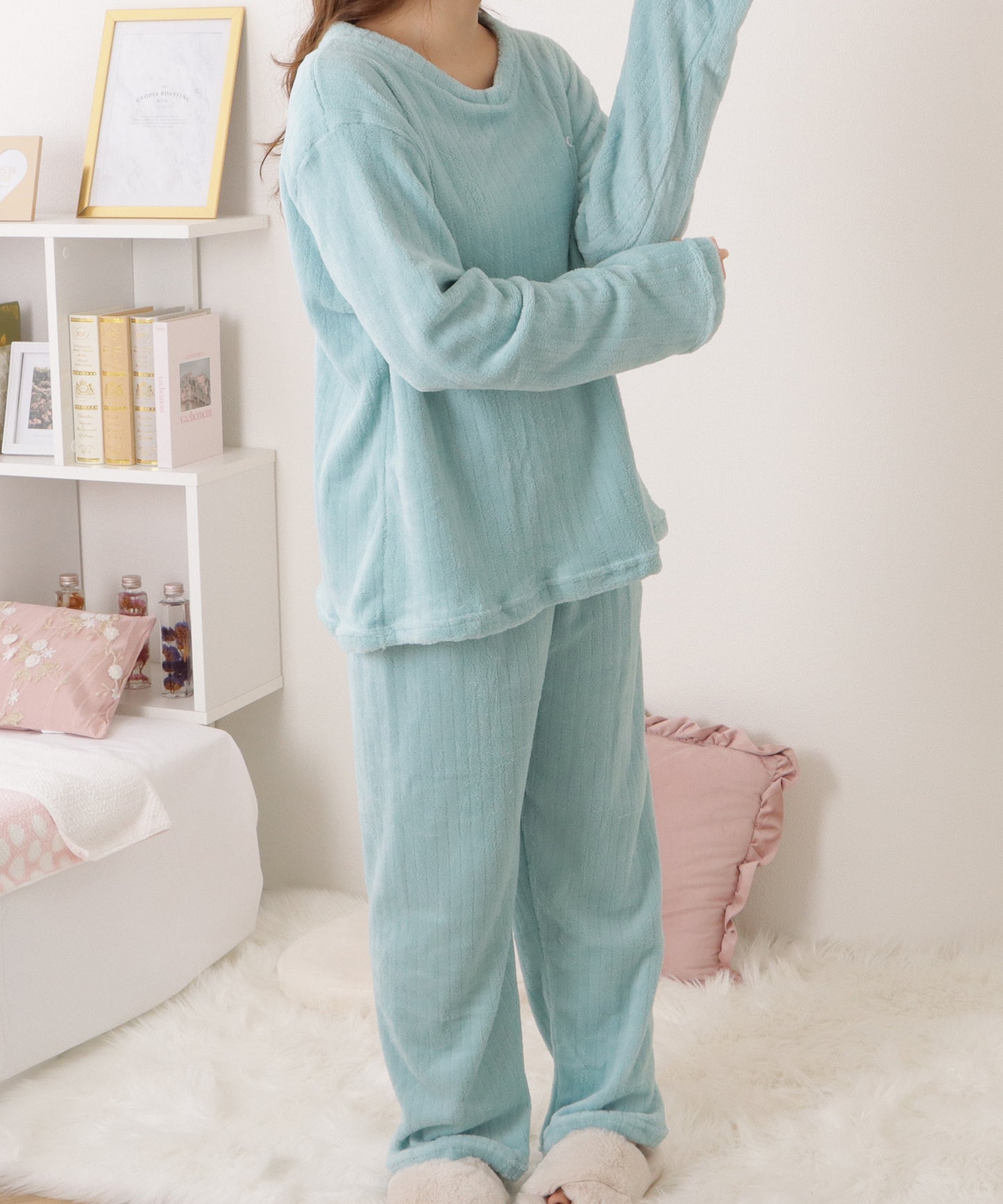 立体ストライプ刺繍付きプルオーバールームウエア