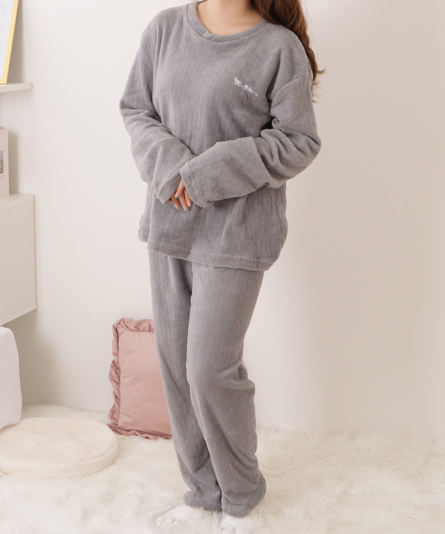 立体ストライプ刺繍付きプルオーバールームウエア