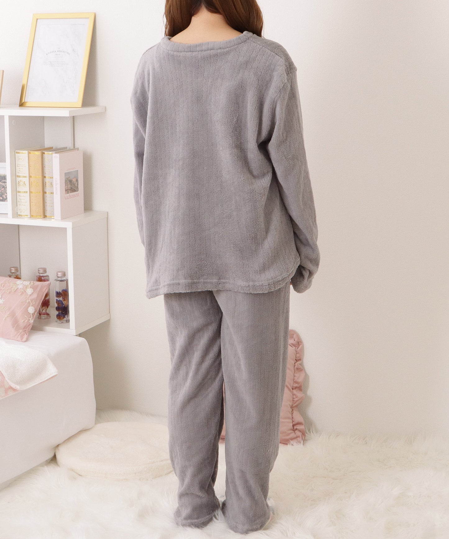 立体ストライプ刺繍付きプルオーバールームウエア