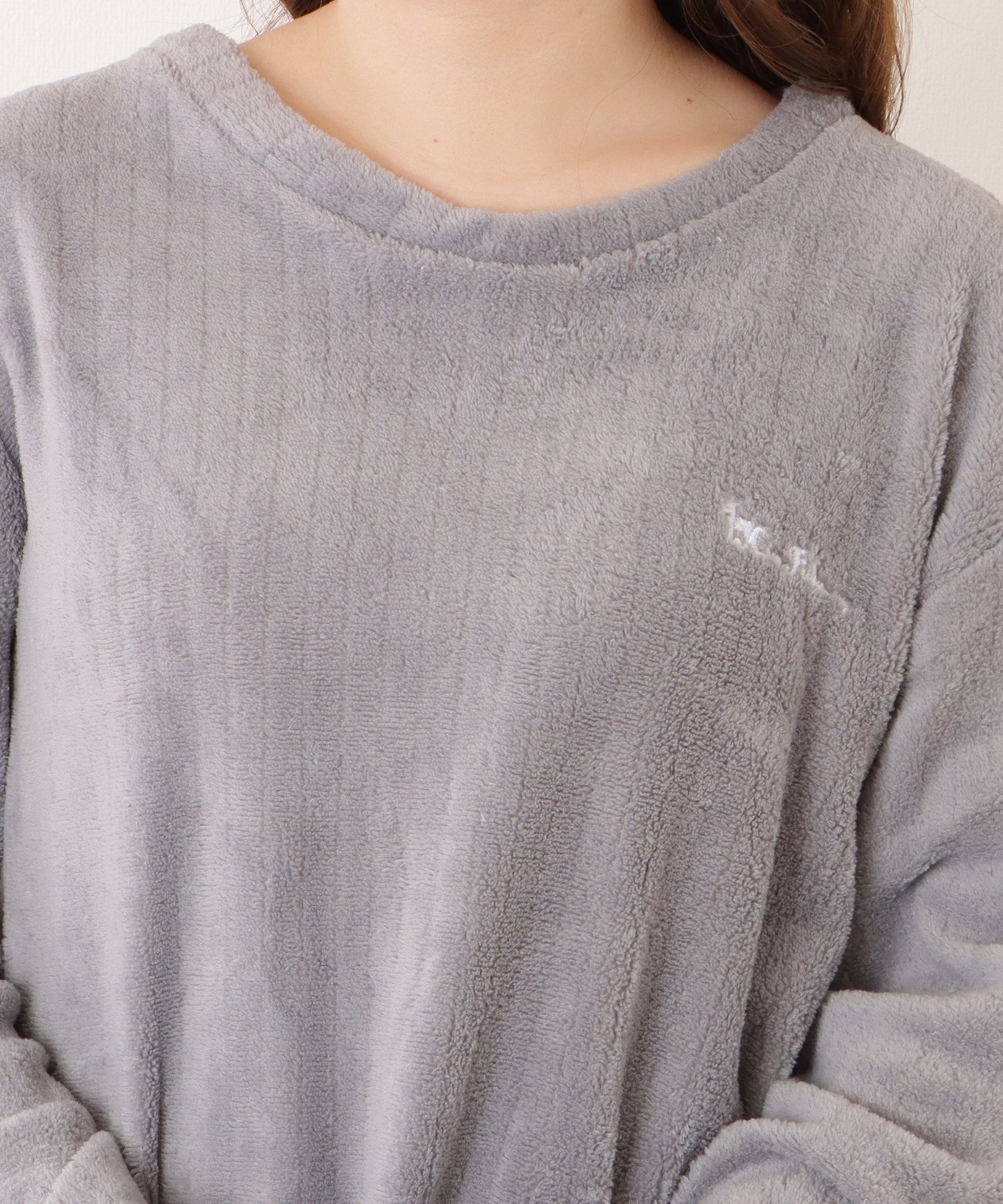 立体ストライプ刺繍付きプルオーバールームウエア