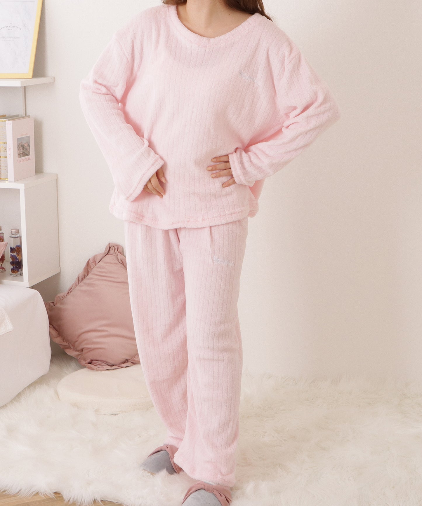立体ストライプ刺繍付きプルオーバールームウエア