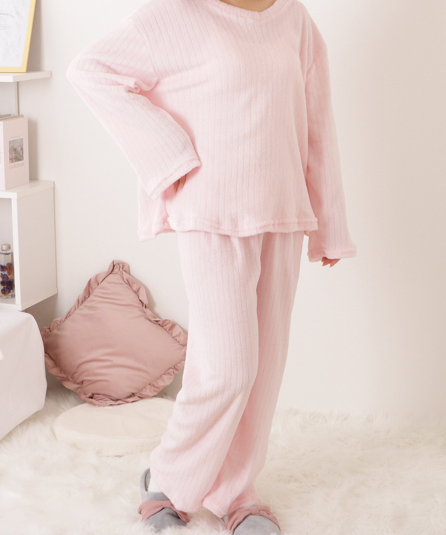 立体ストライプ刺繍付きプルオーバールームウエア