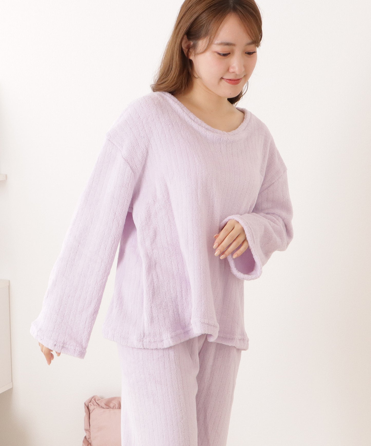 立体ストライプ刺繍付きプルオーバールームウエア