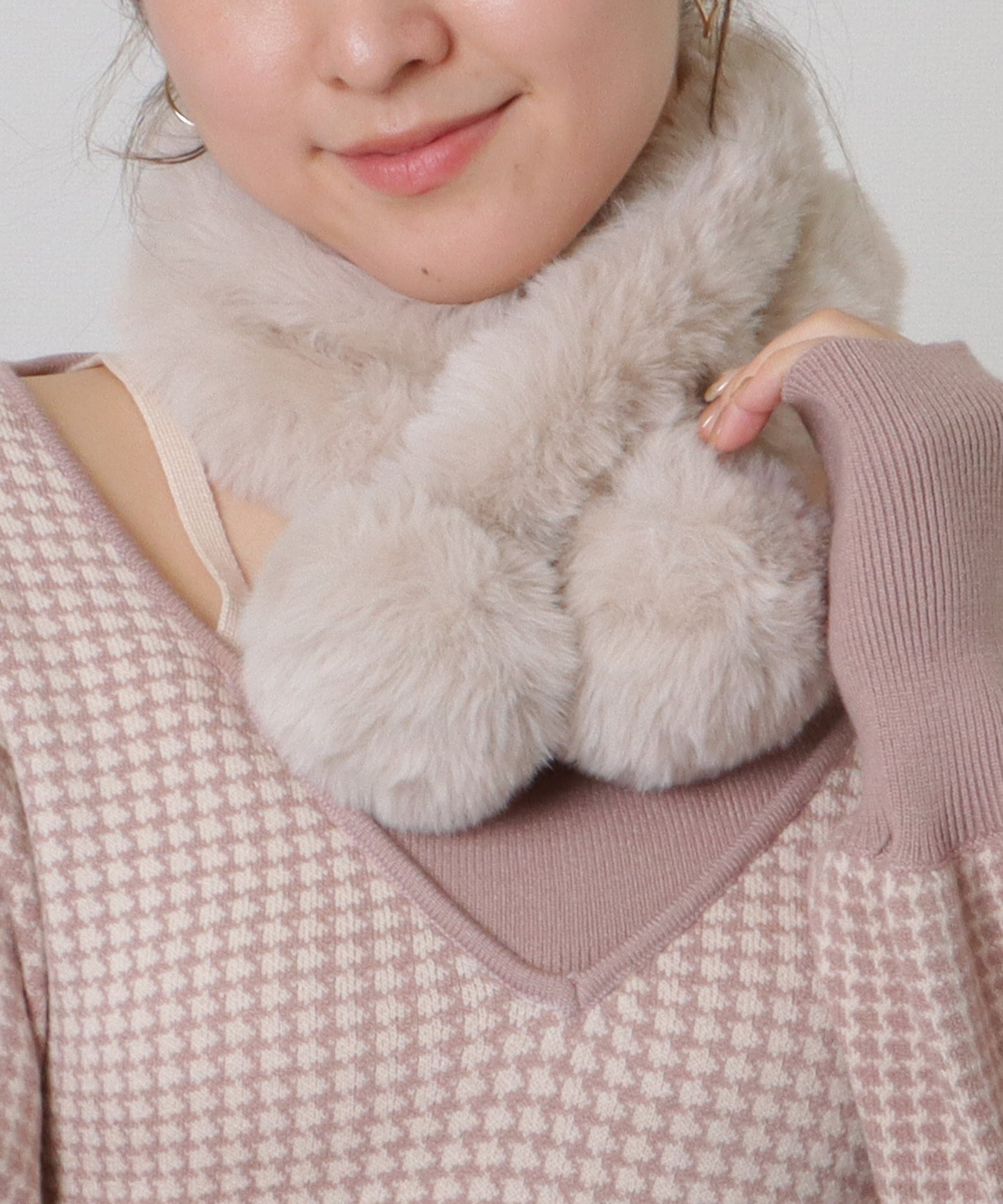 ポンポン付き ラビット風 シンプル ファー ティペット