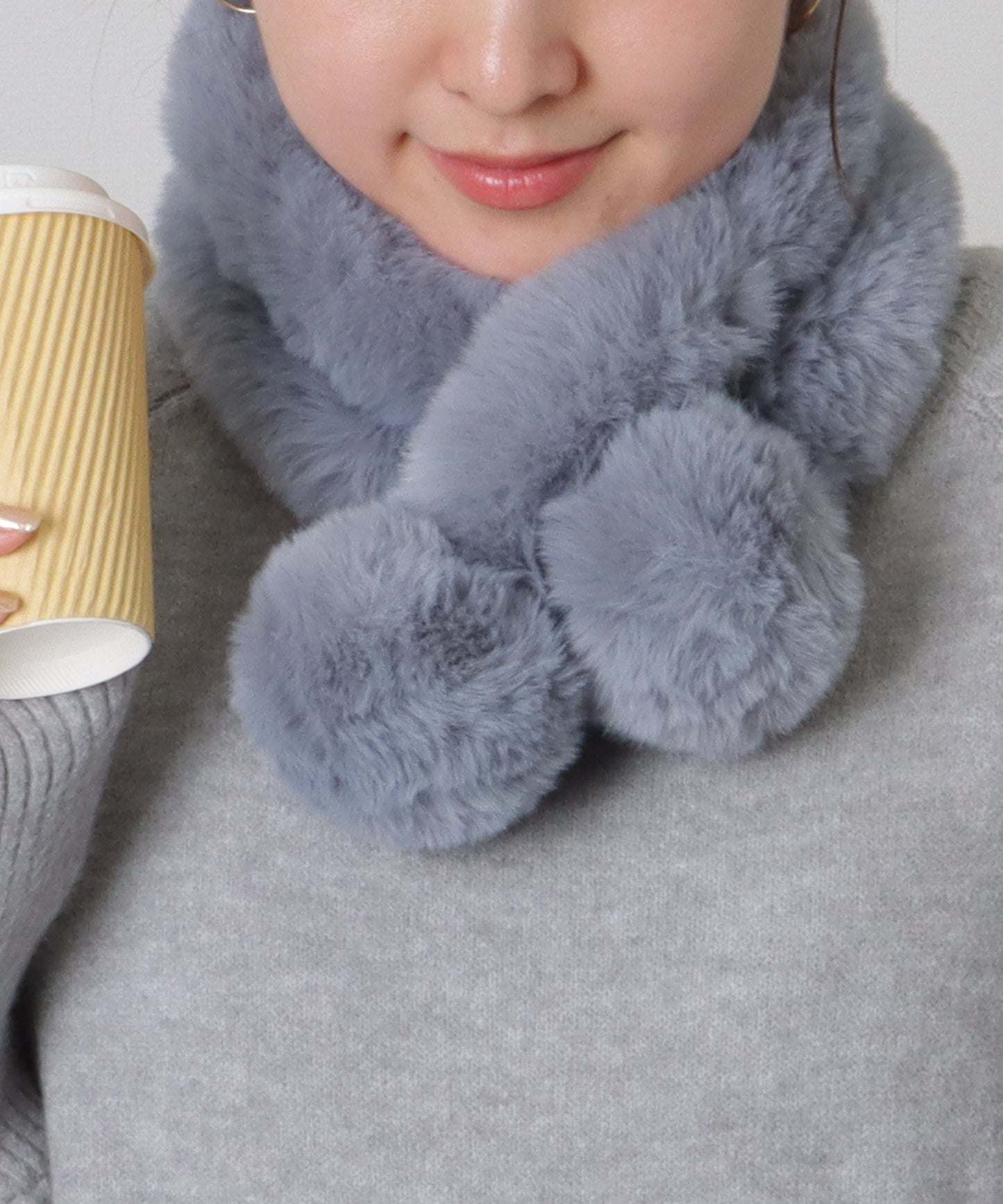 ポンポン付き ラビット風 シンプル ファー ティペット