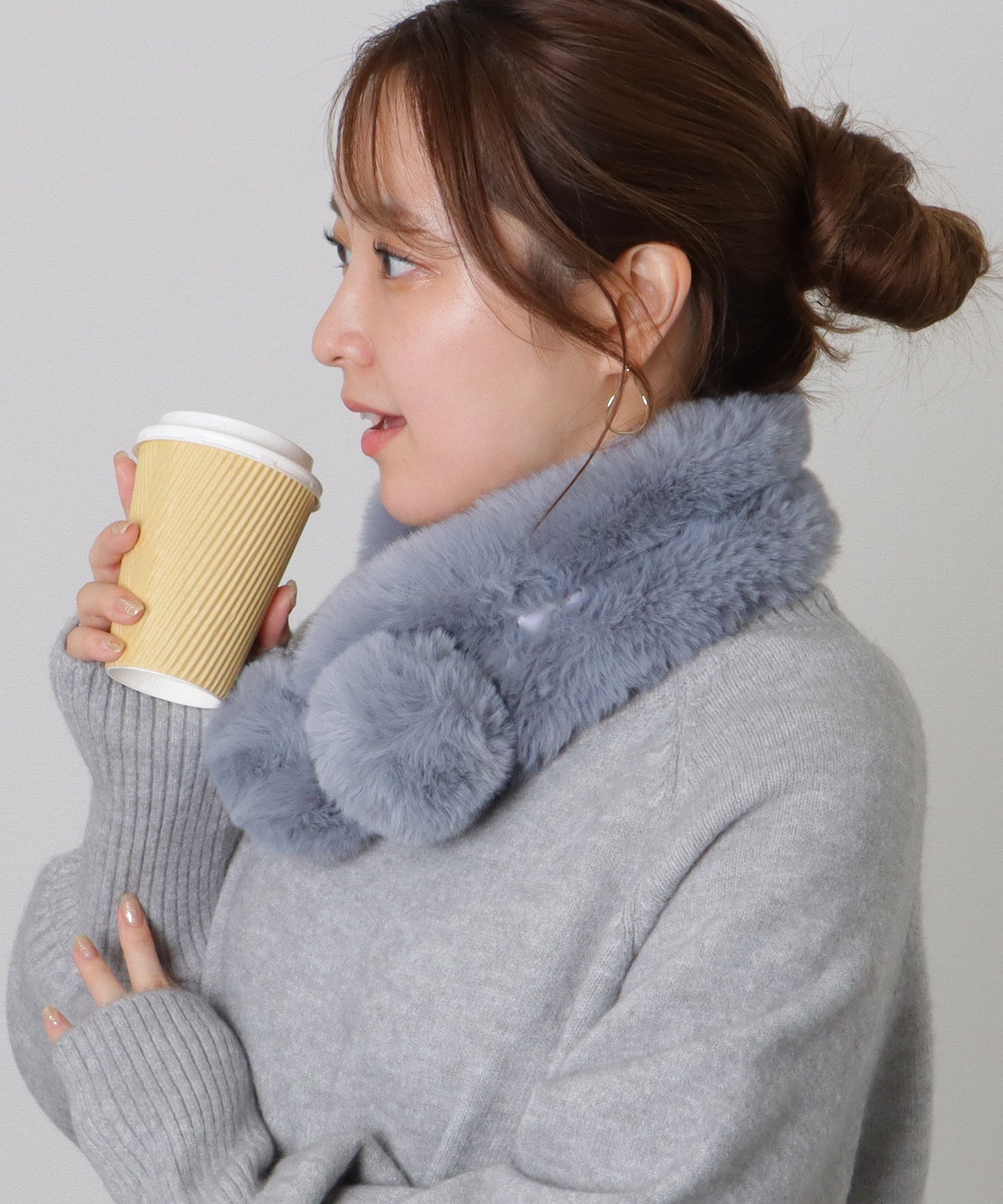 ポンポン付き ラビット風 シンプル ファー ティペット