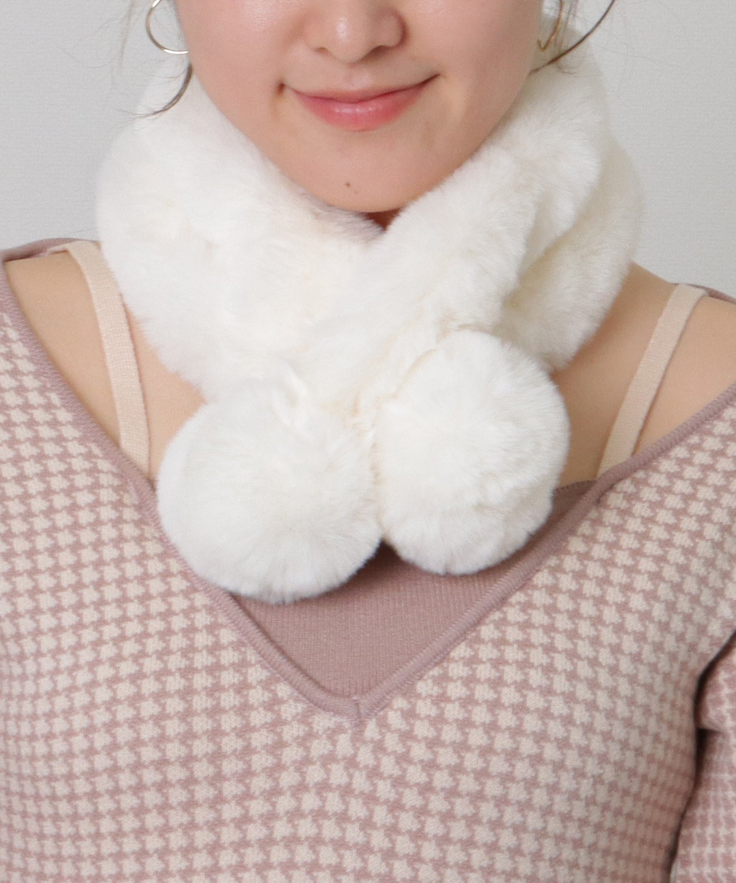 ポンポン付き ラビット風 シンプル ファー ティペット