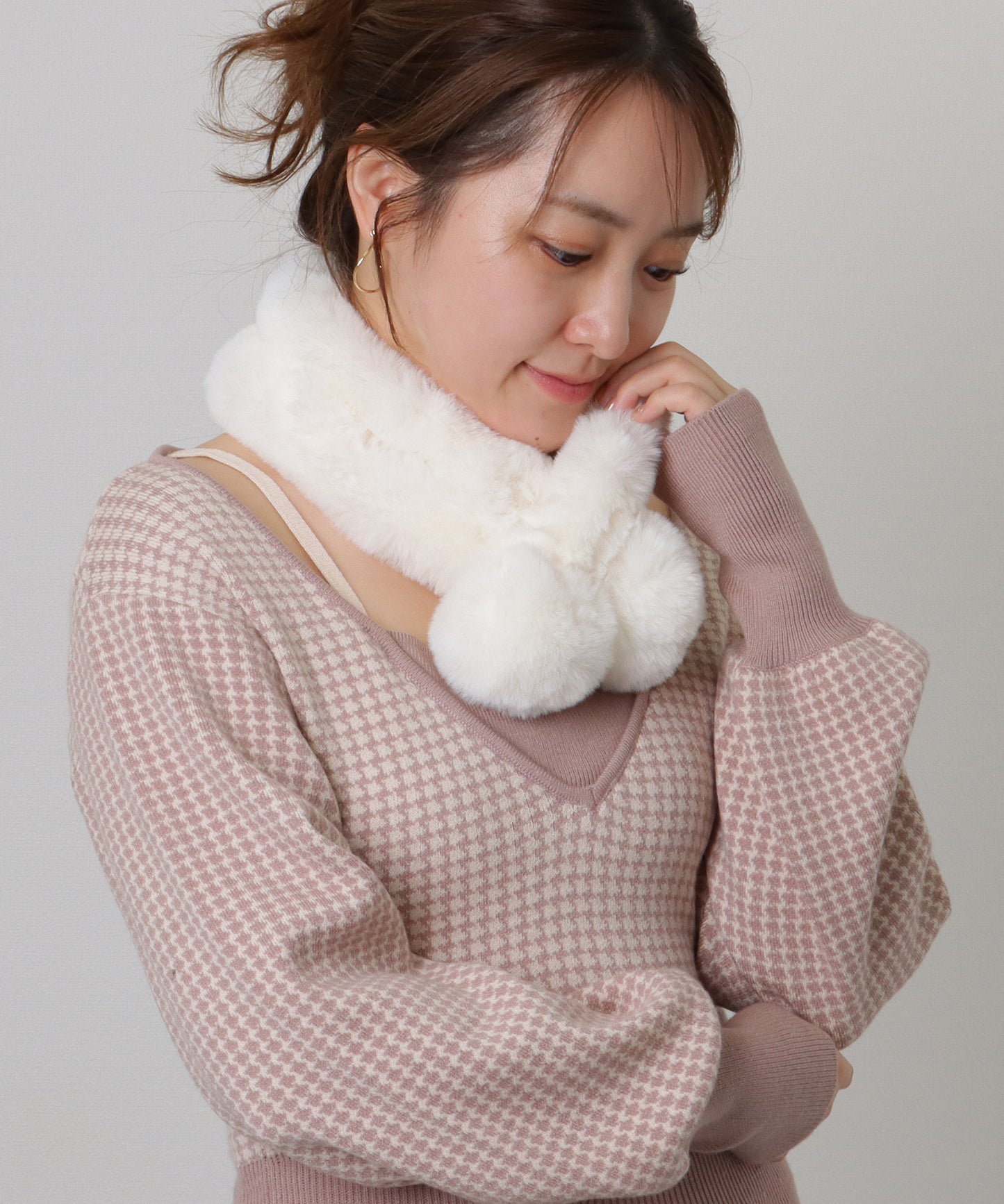 ポンポン付き ラビット風 シンプル ファー ティペット