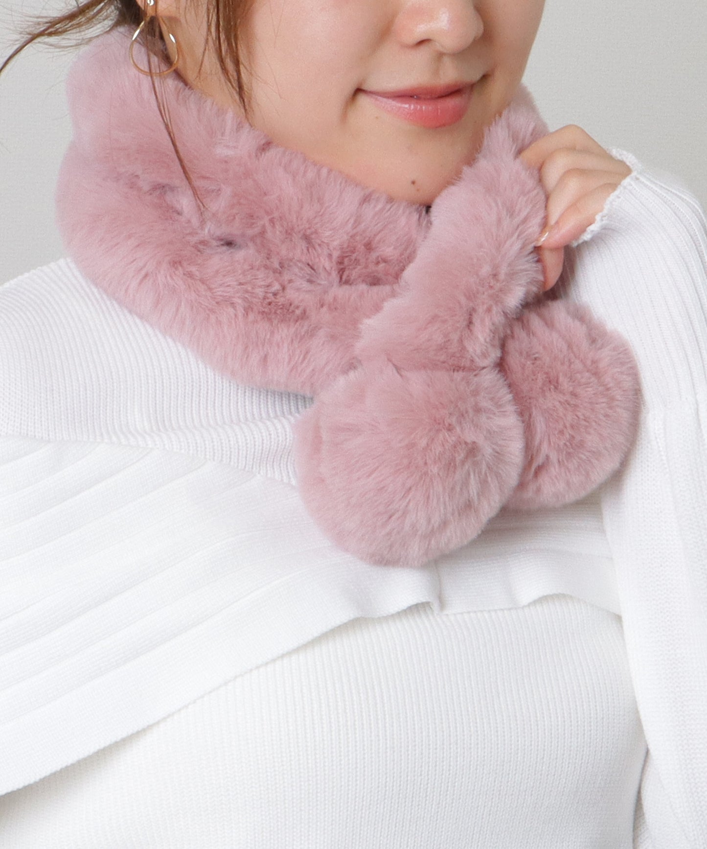 ポンポン付き ラビット風 シンプル ファー ティペット