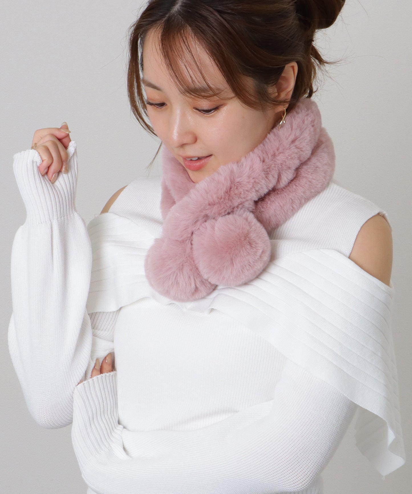 ポンポン付き ラビット風 シンプル ファー ティペット