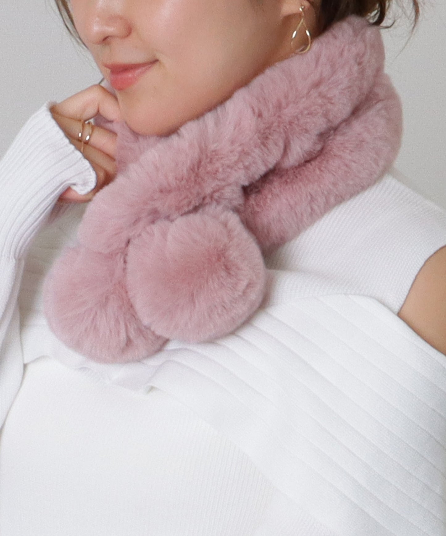 ポンポン付き ラビット風 シンプル ファー ティペット