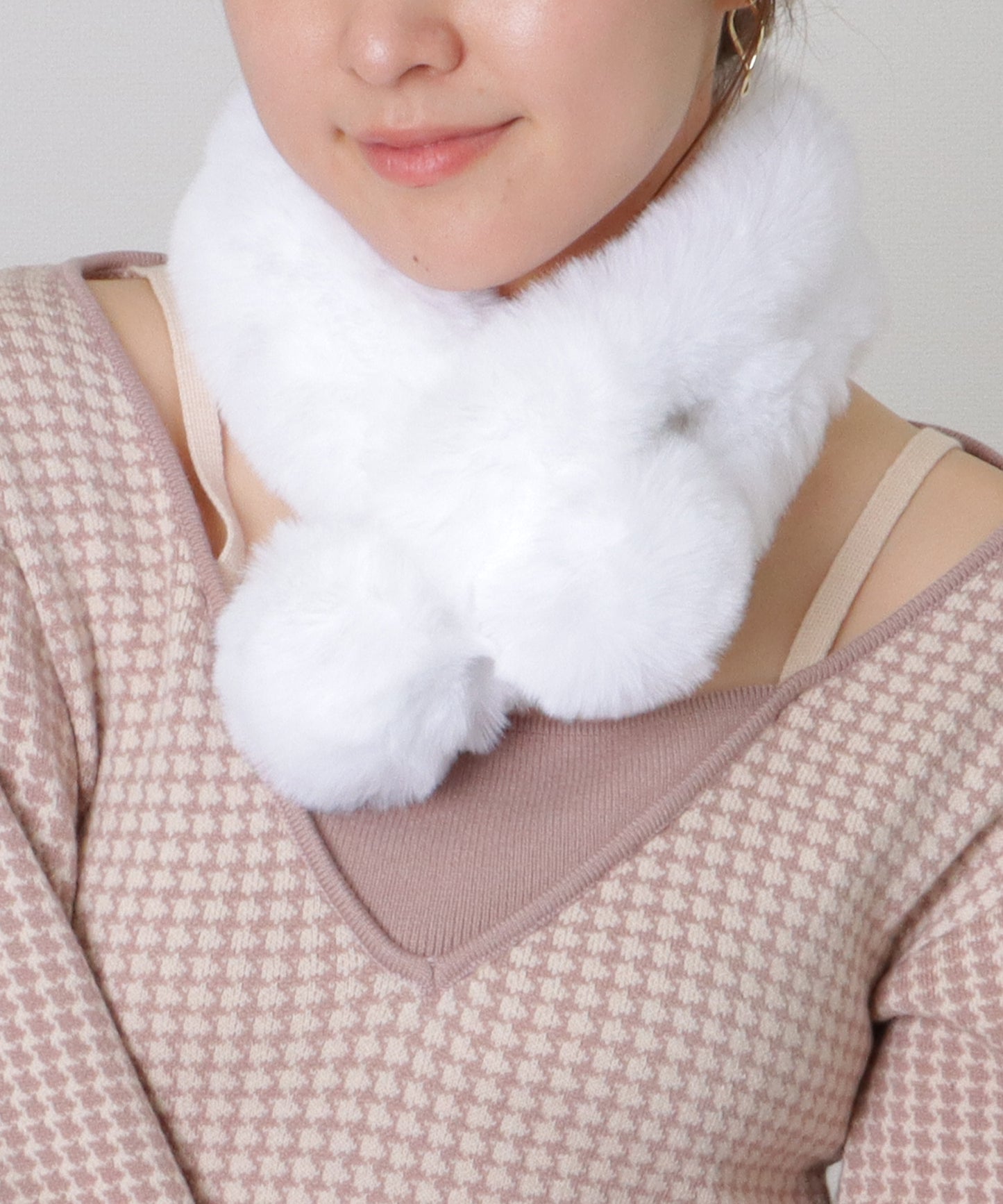 ポンポン付き ラビット風 シンプル ファー ティペット