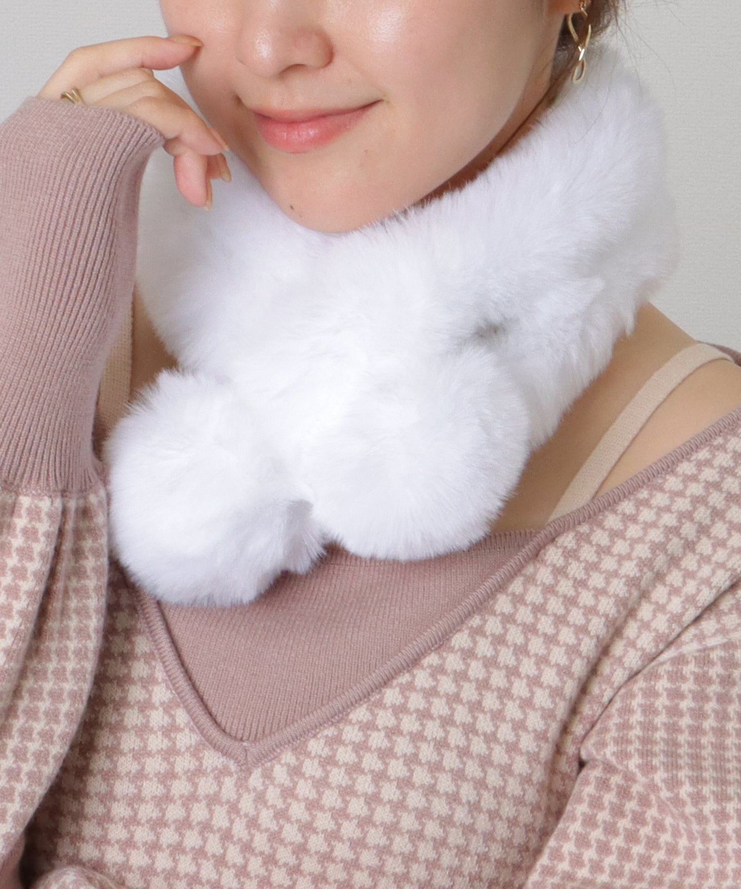 ポンポン付き ラビット風 シンプル ファー ティペット