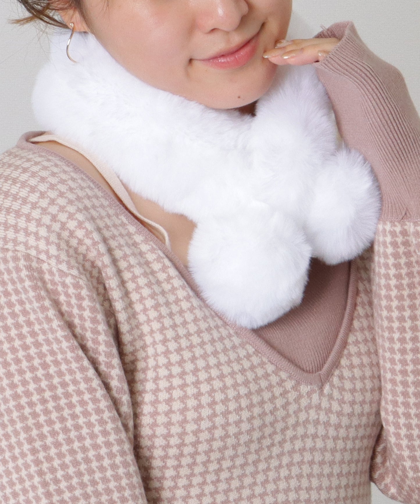 ポンポン付き ラビット風 シンプル ファー ティペット