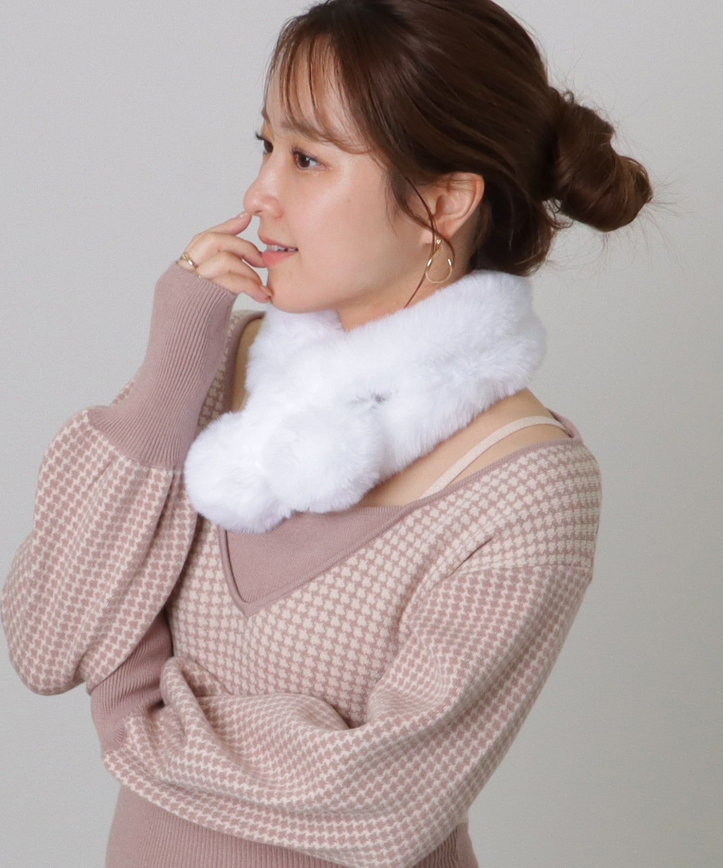 ポンポン付き ラビット風 シンプル ファー ティペット