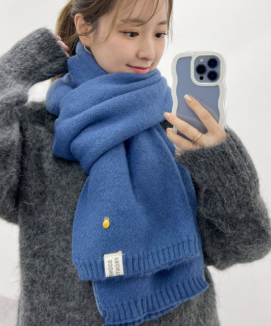 ソリッドカラー ピンバッチ付き シンプル ニット マフラー