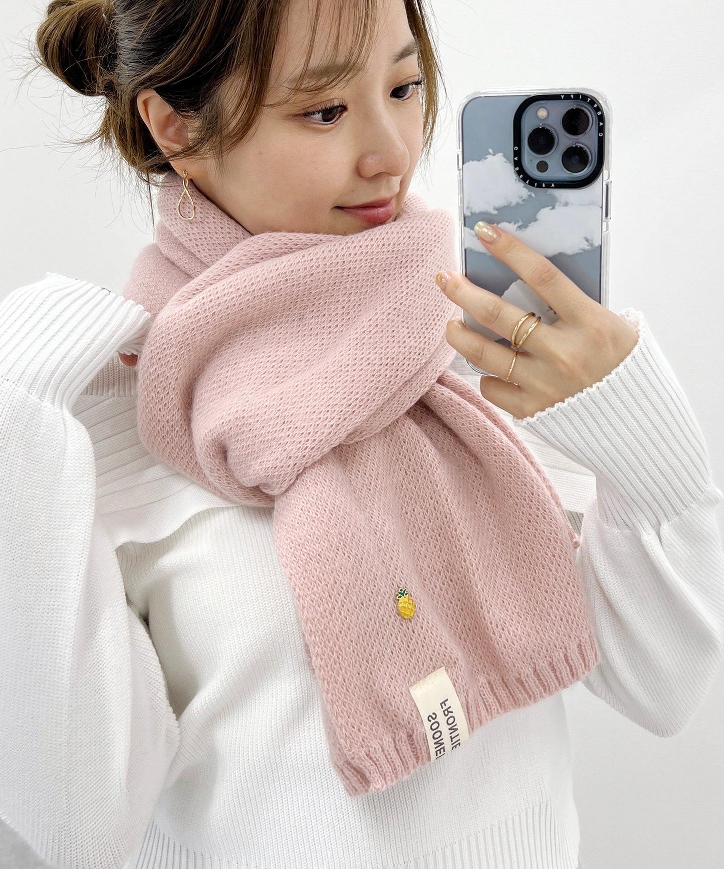 ソリッドカラー ピンバッチ付き シンプル ニット マフラー