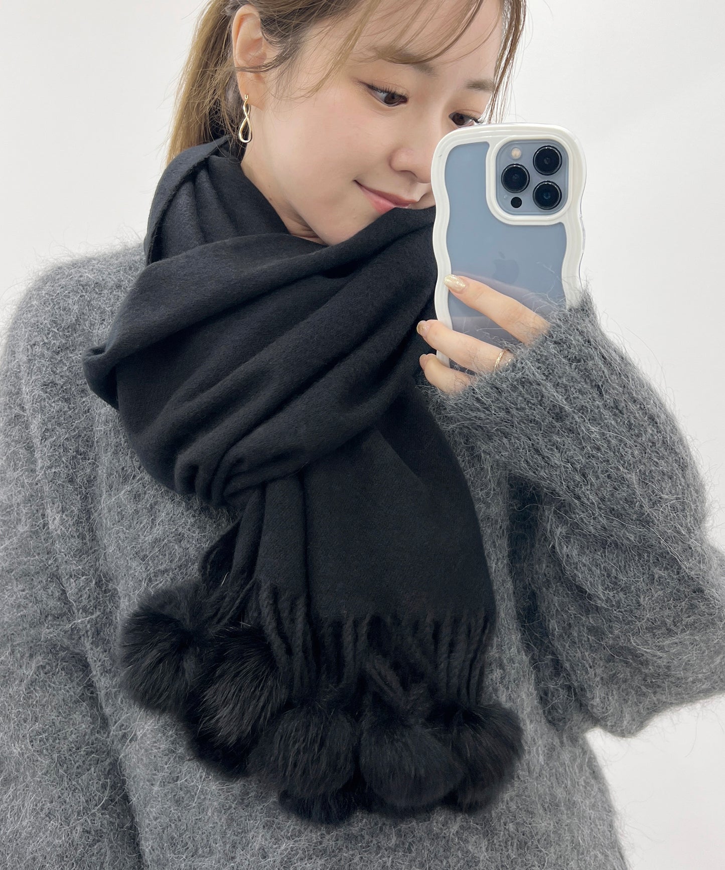 ソリッドカラー ファー ポンポン付き フリンジ マフラー