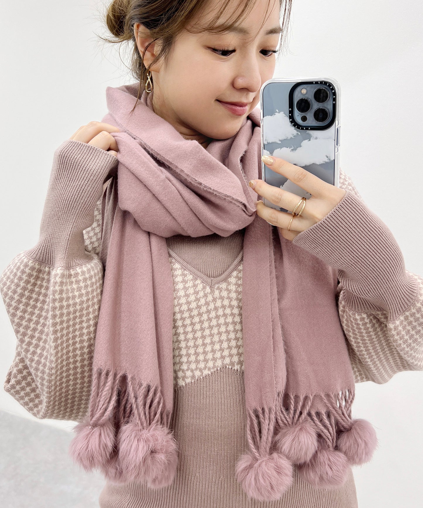 ソリッドカラー ファー ポンポン付き フリンジ マフラー