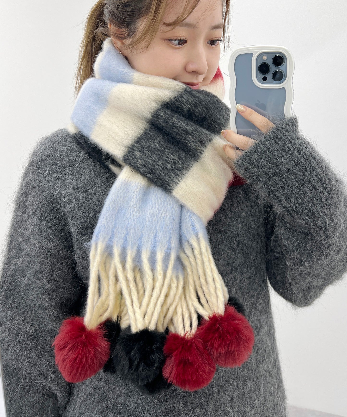 ファー ポンポン付き グラデーション フリンジ マフラー