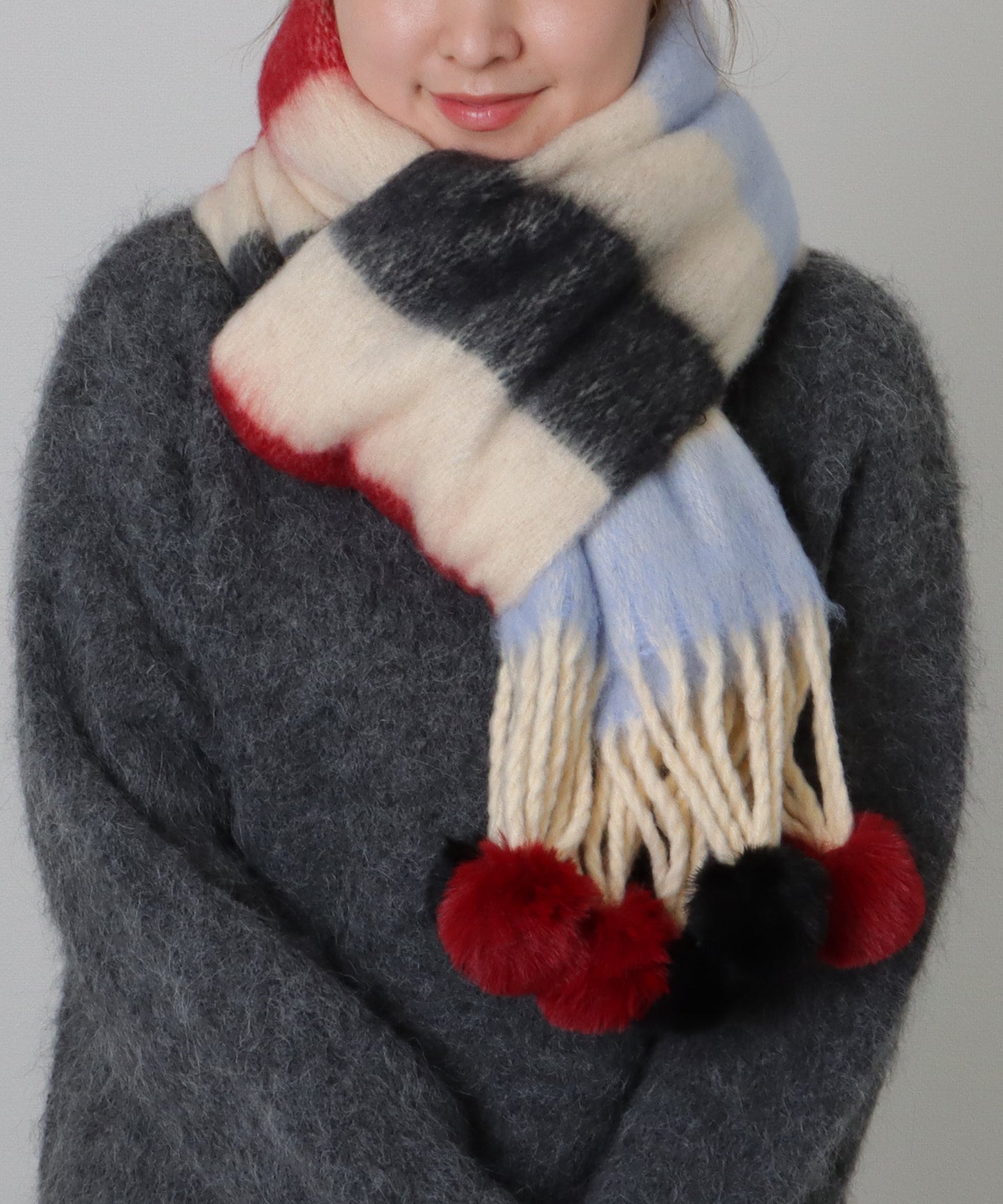 ファー ポンポン付き グラデーション フリンジ マフラー