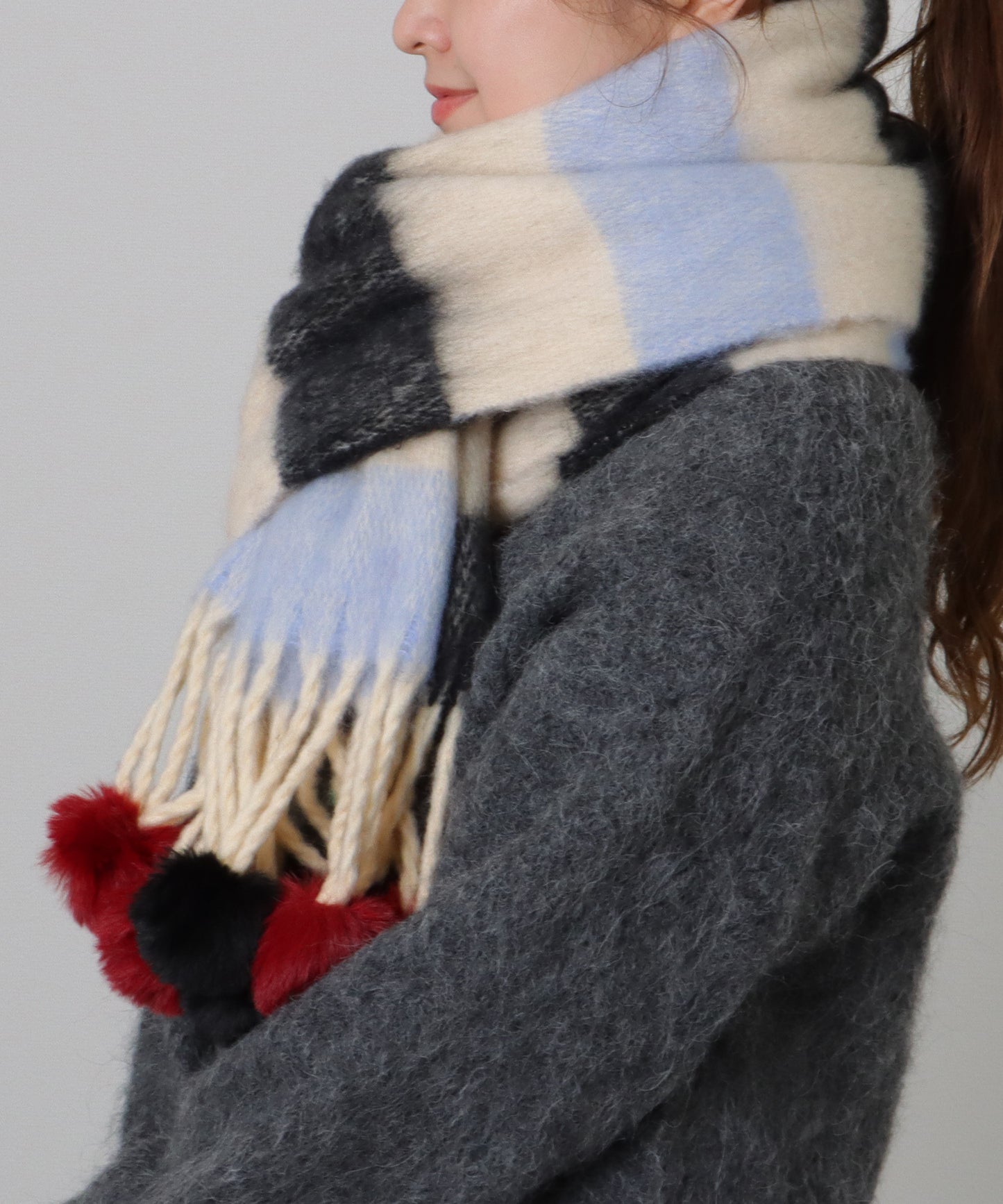 ファー ポンポン付き グラデーション フリンジ マフラー