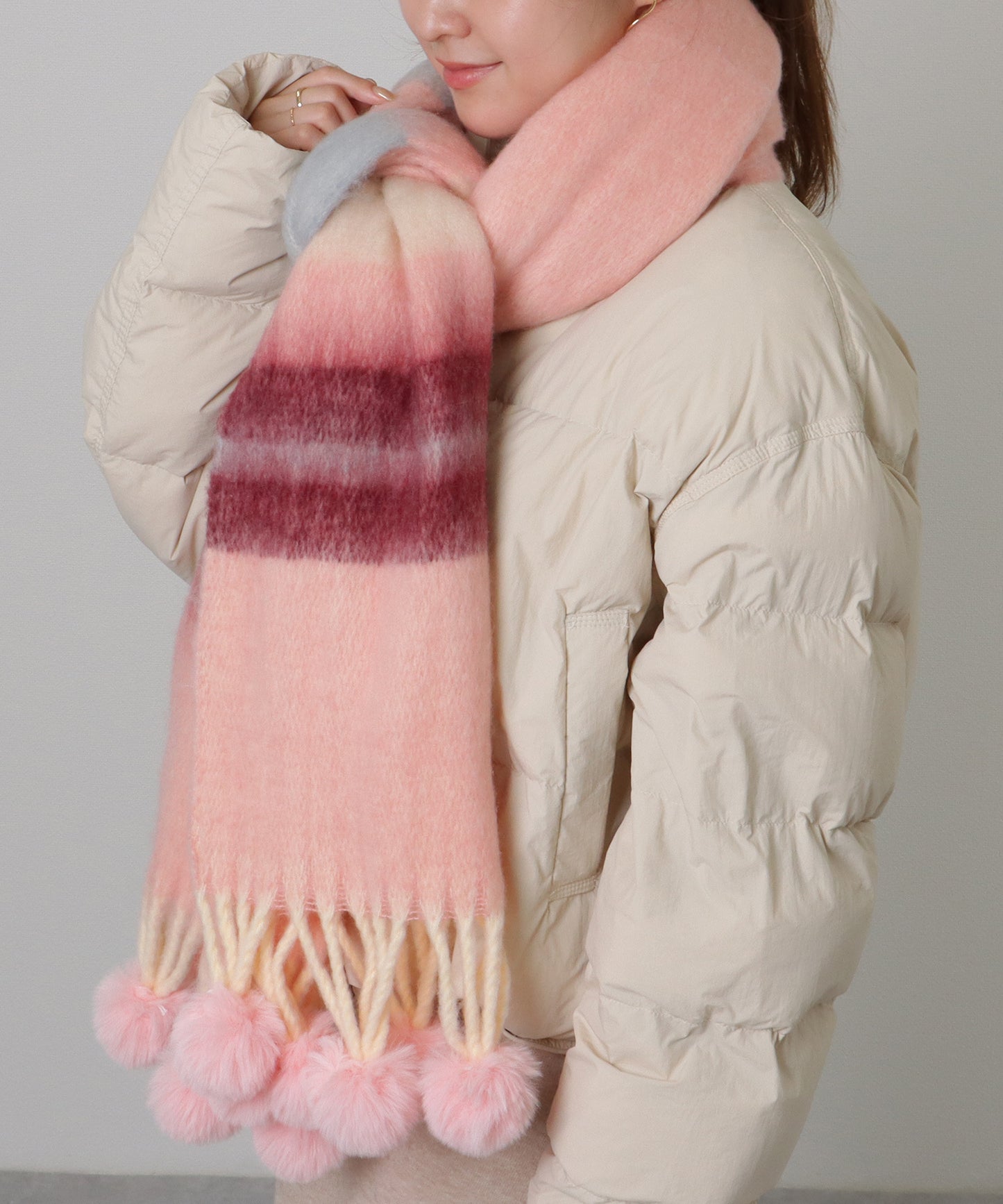 ファー ポンポン付き グラデーション フリンジ マフラー