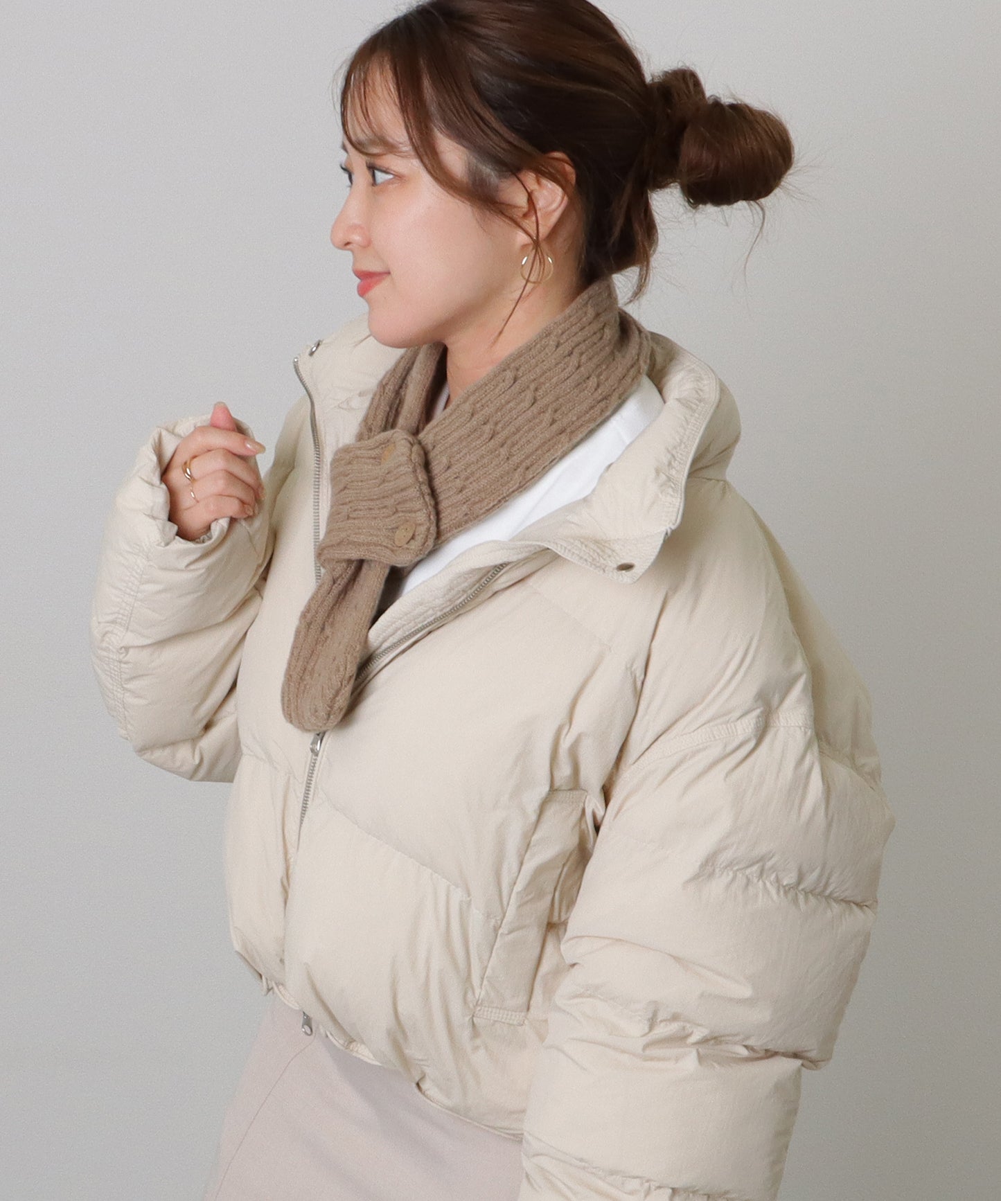 ソリッドカラー ボタン付き ケーブル ニット マフラー