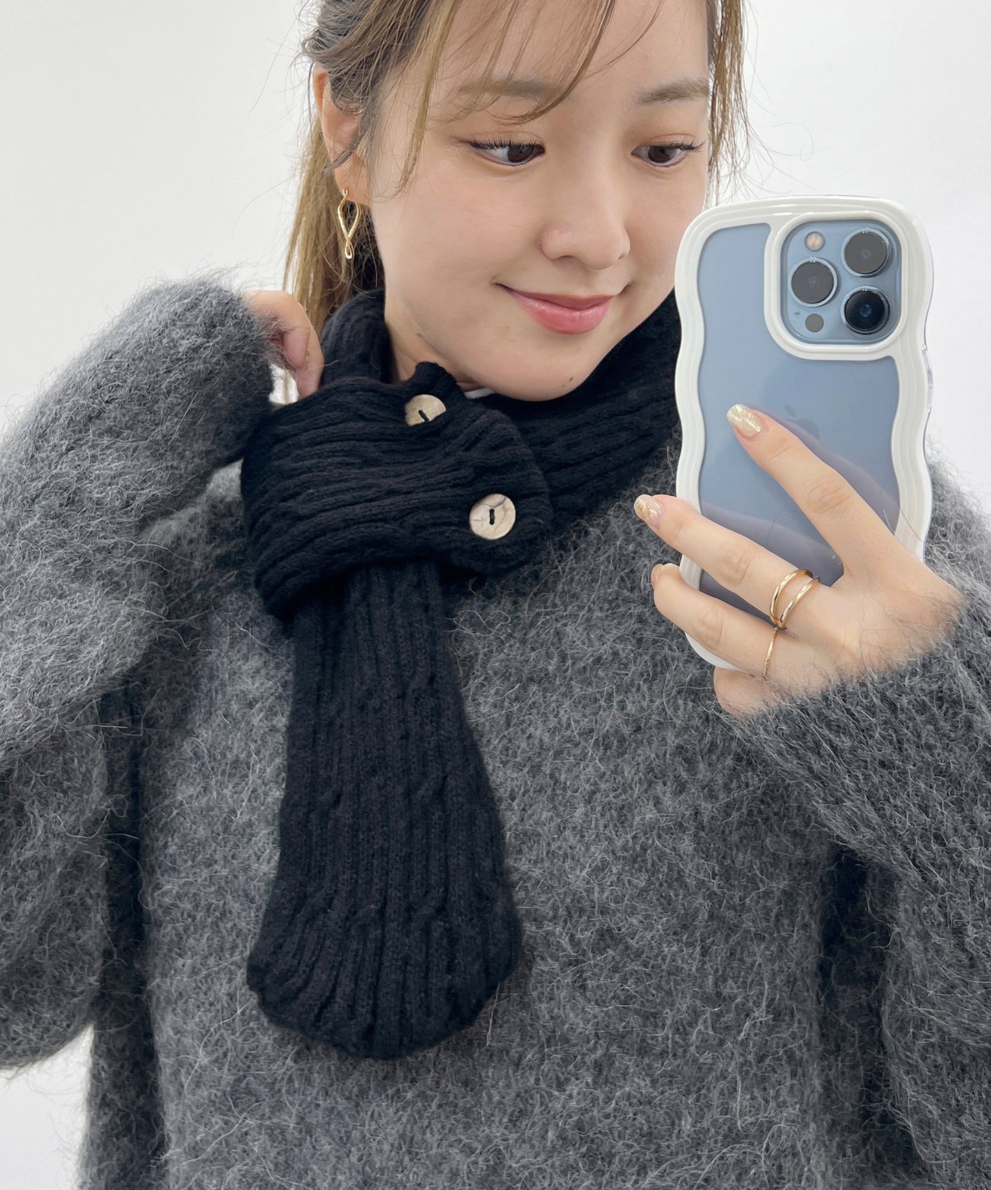 ソリッドカラー ボタン付き ケーブル ニット マフラー