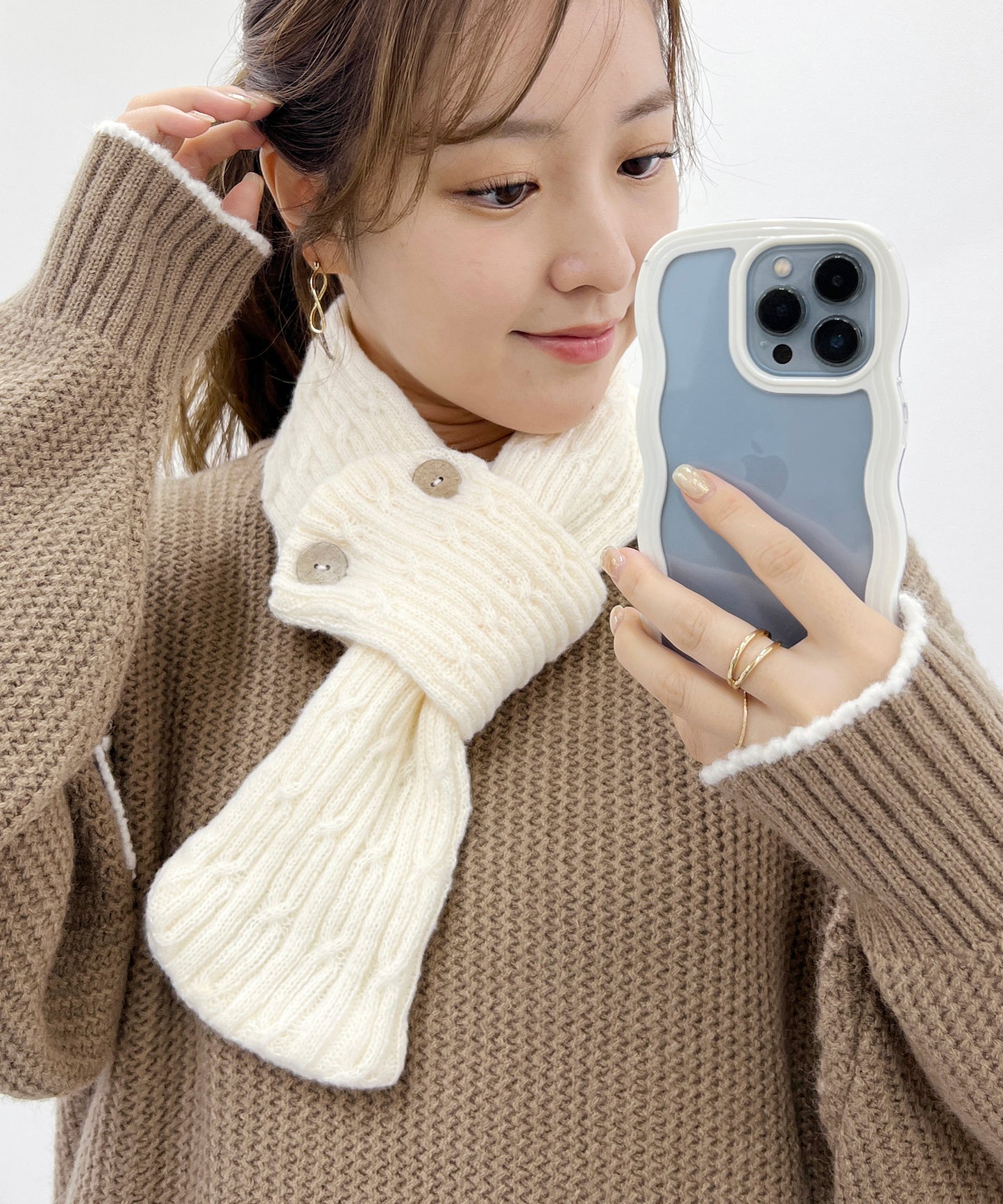 ソリッドカラー ボタン付き ケーブル ニット マフラー