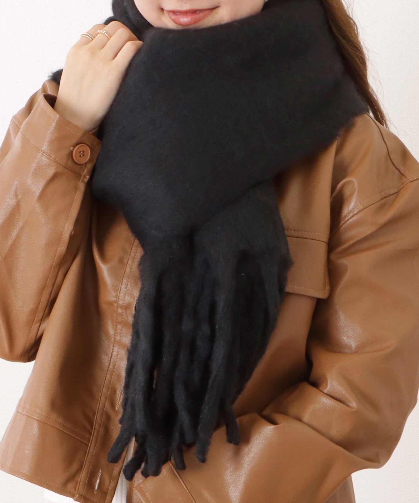 ボリュームフリンジシンプル大判マフラー