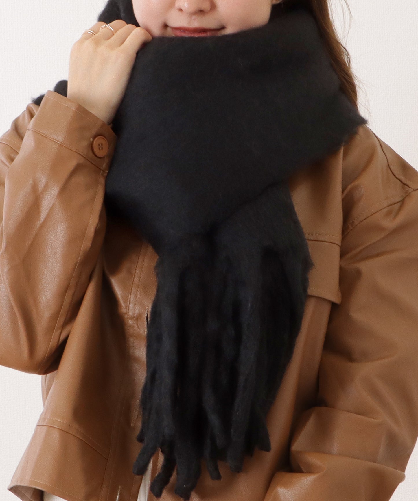 ボリュームフリンジシンプル大判マフラー