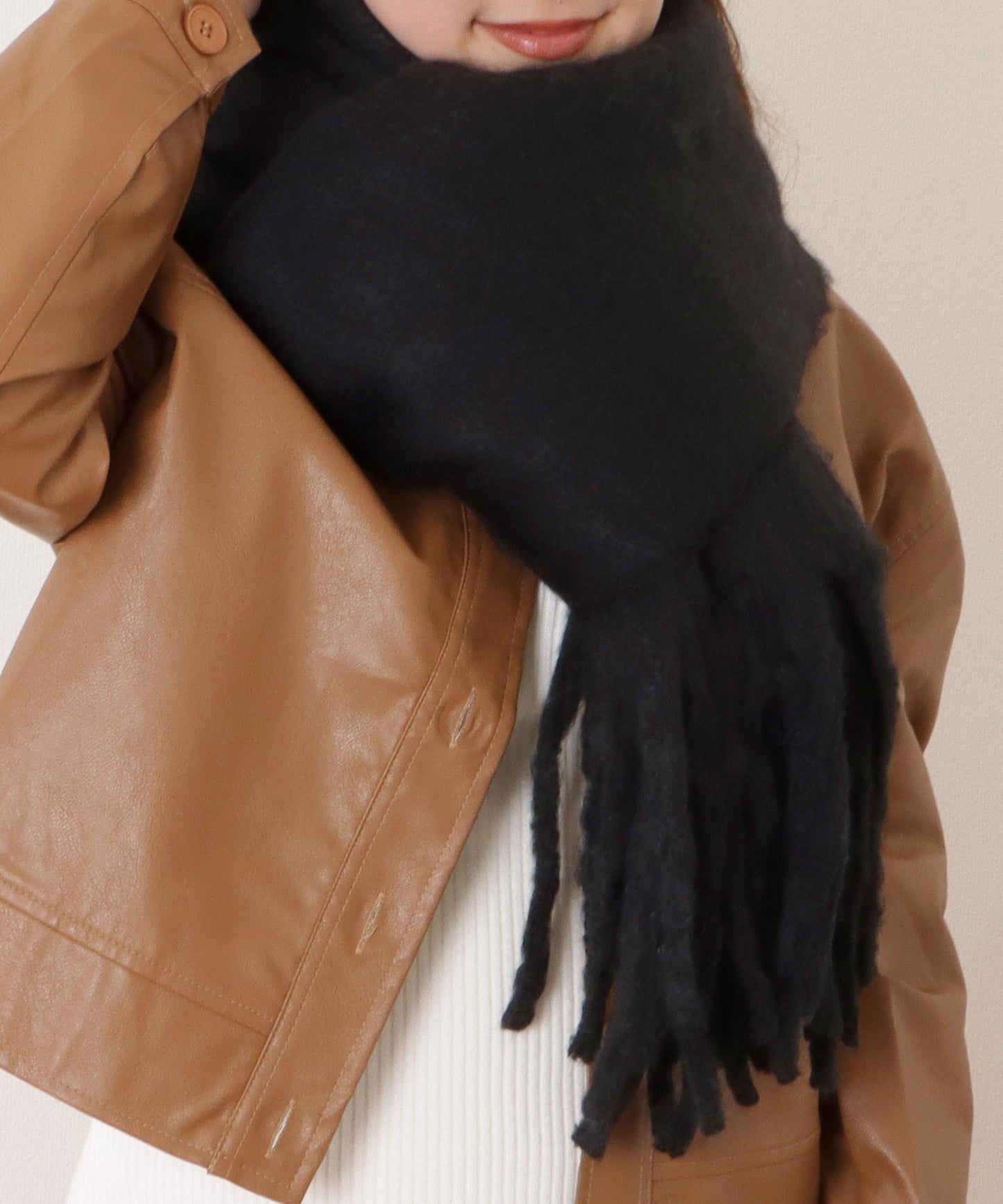 ボリュームフリンジシンプル大判マフラー