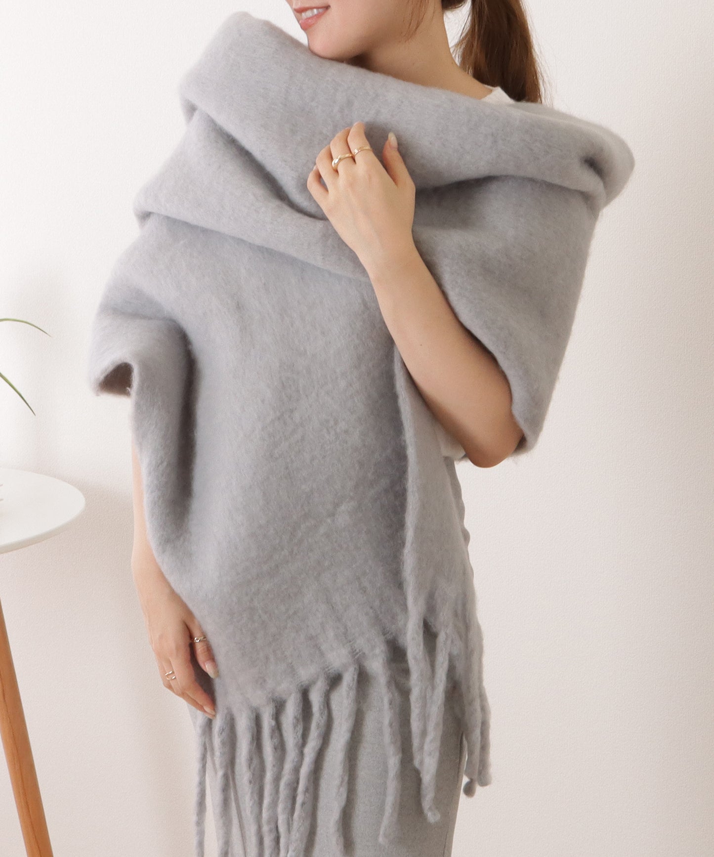 ボリュームフリンジシンプル大判マフラー