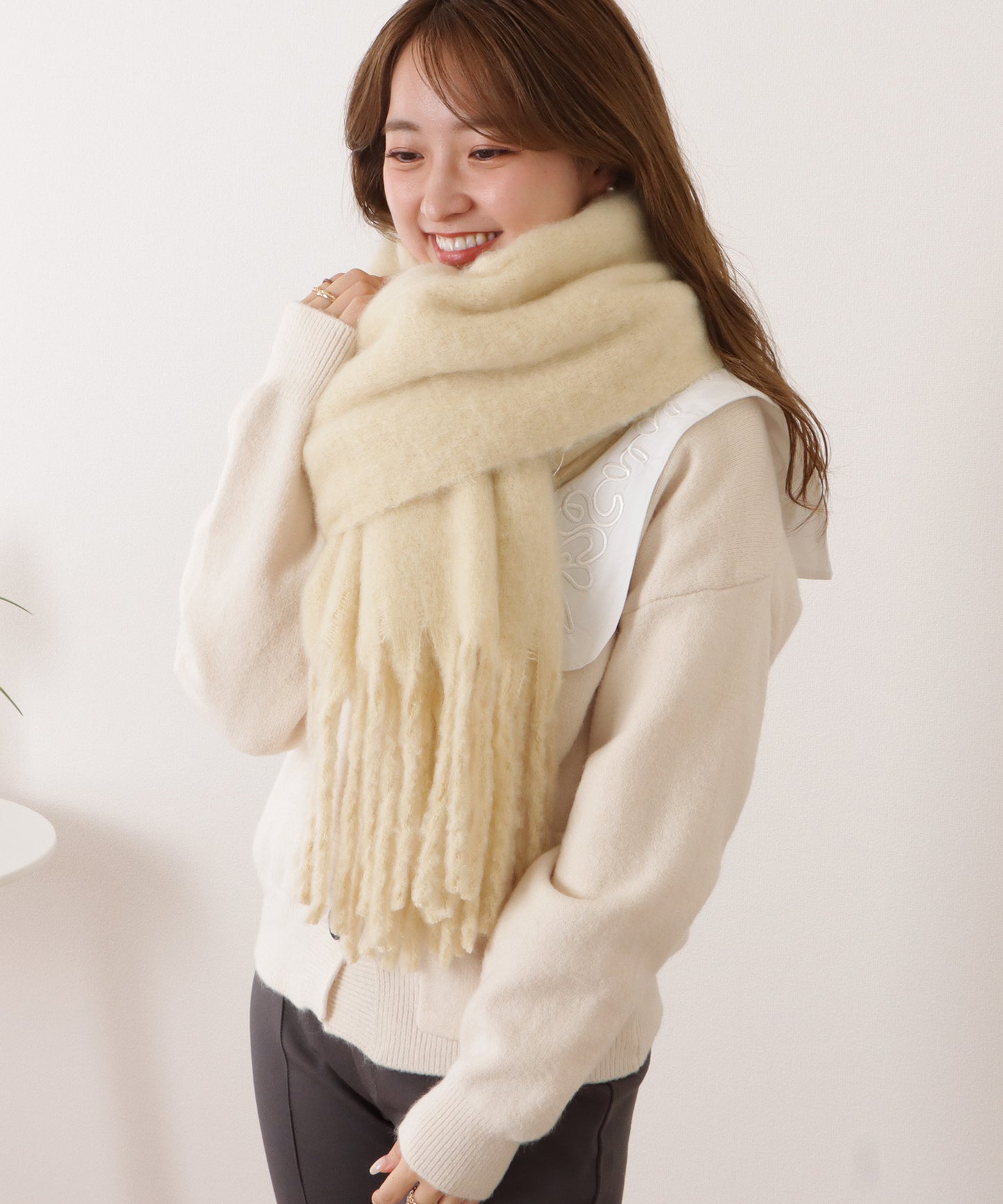 ボリュームフリンジシンプル大判マフラー