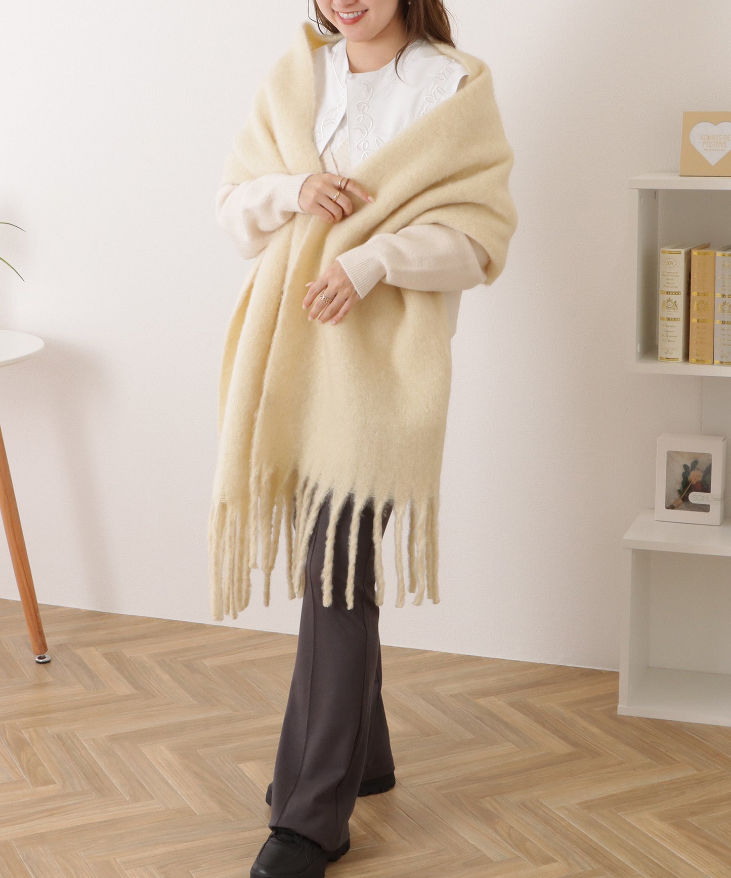 ボリュームフリンジシンプル大判マフラー