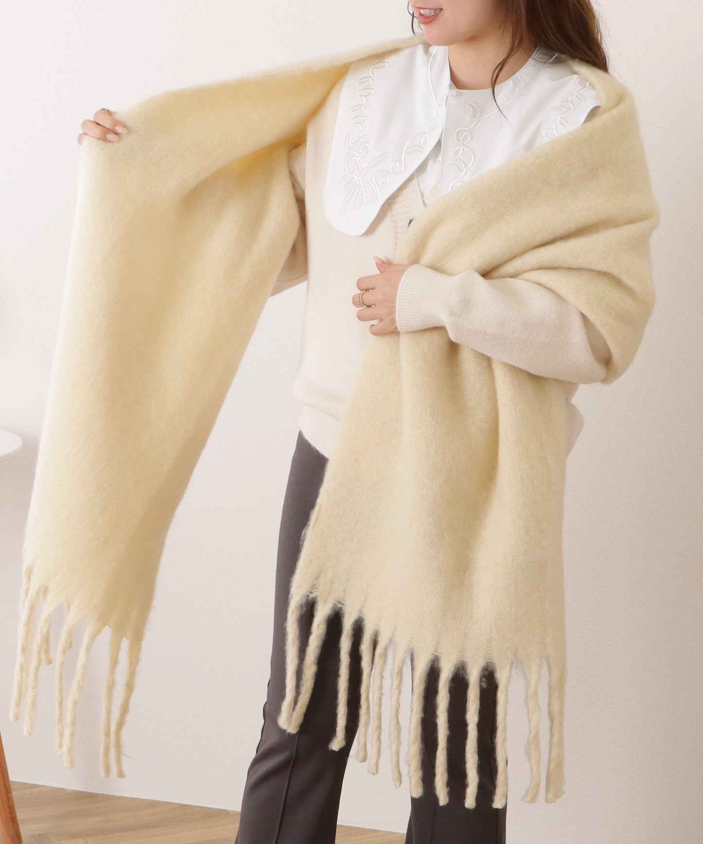 ボリュームフリンジシンプル大判マフラー