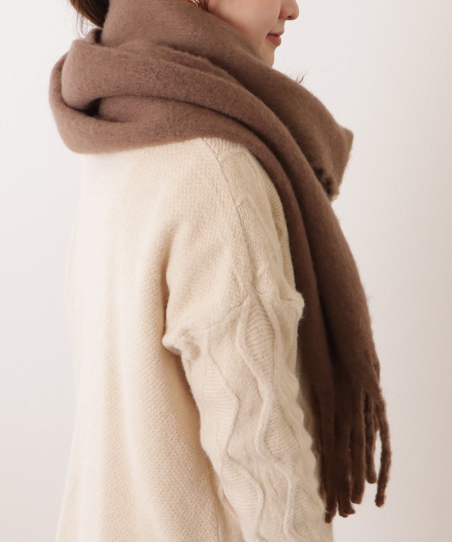 ボリュームフリンジシンプル大判マフラー