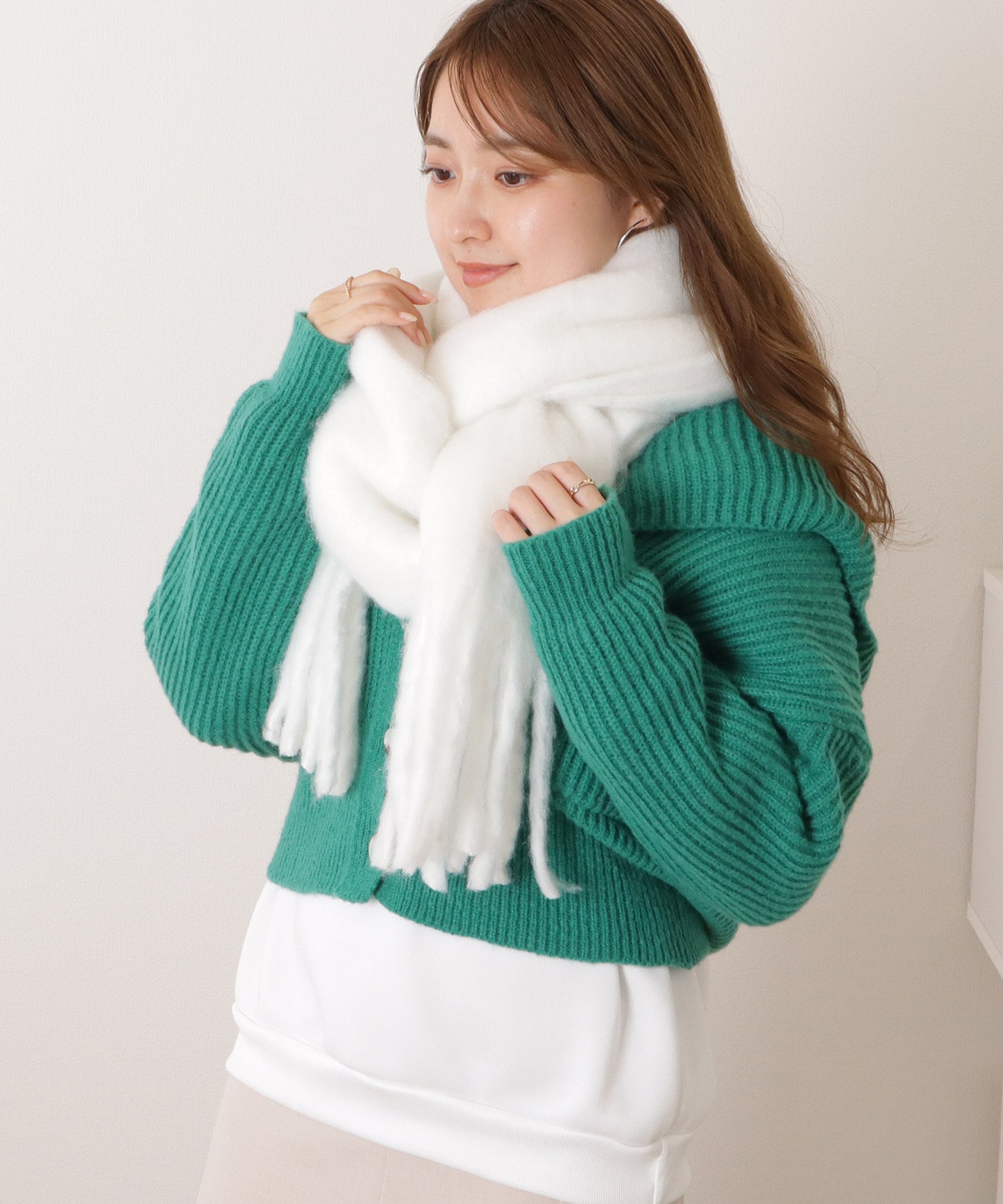 ボリュームフリンジシンプル大判マフラー