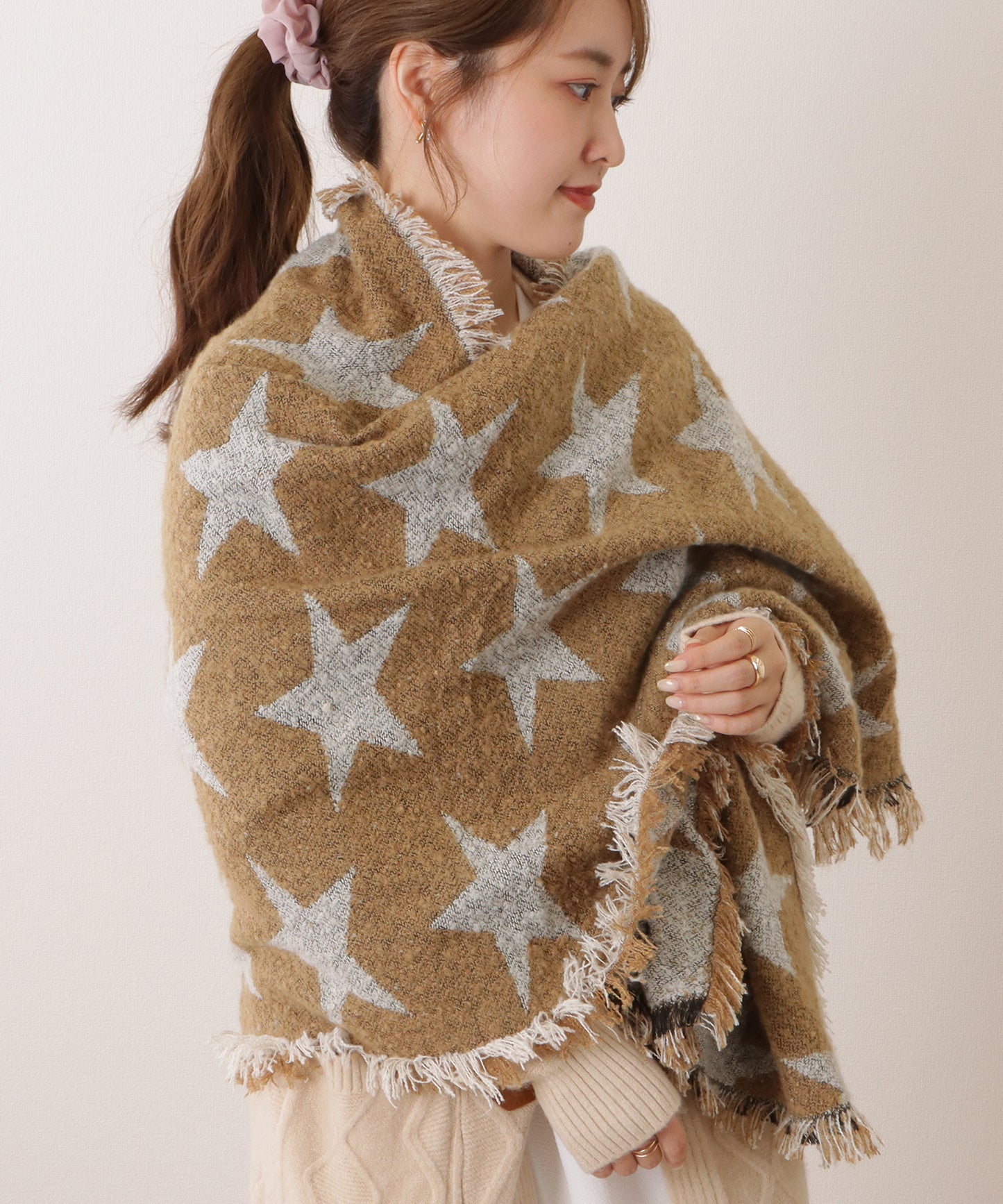 星柄ボリュームフリンジニットマフラー