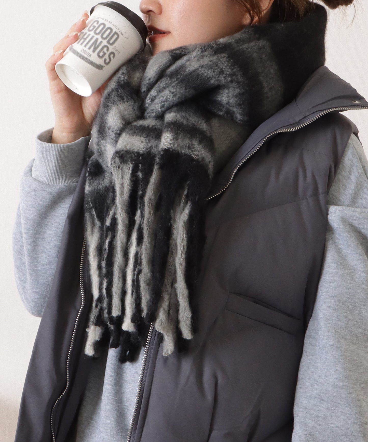 配色チェック大判フリンジニットストール