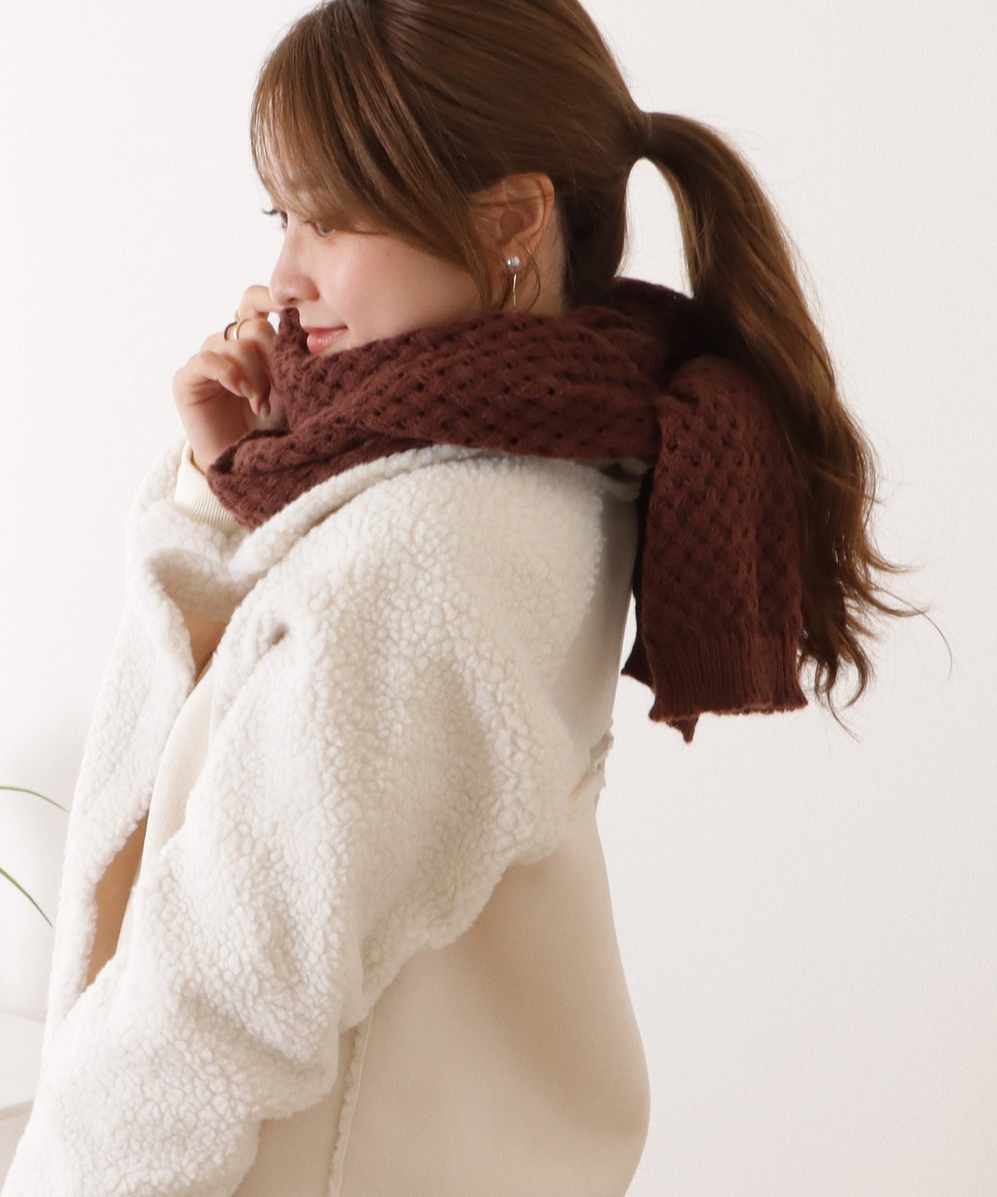 ベーシックカラー凹凸ボリュームニットマフラー